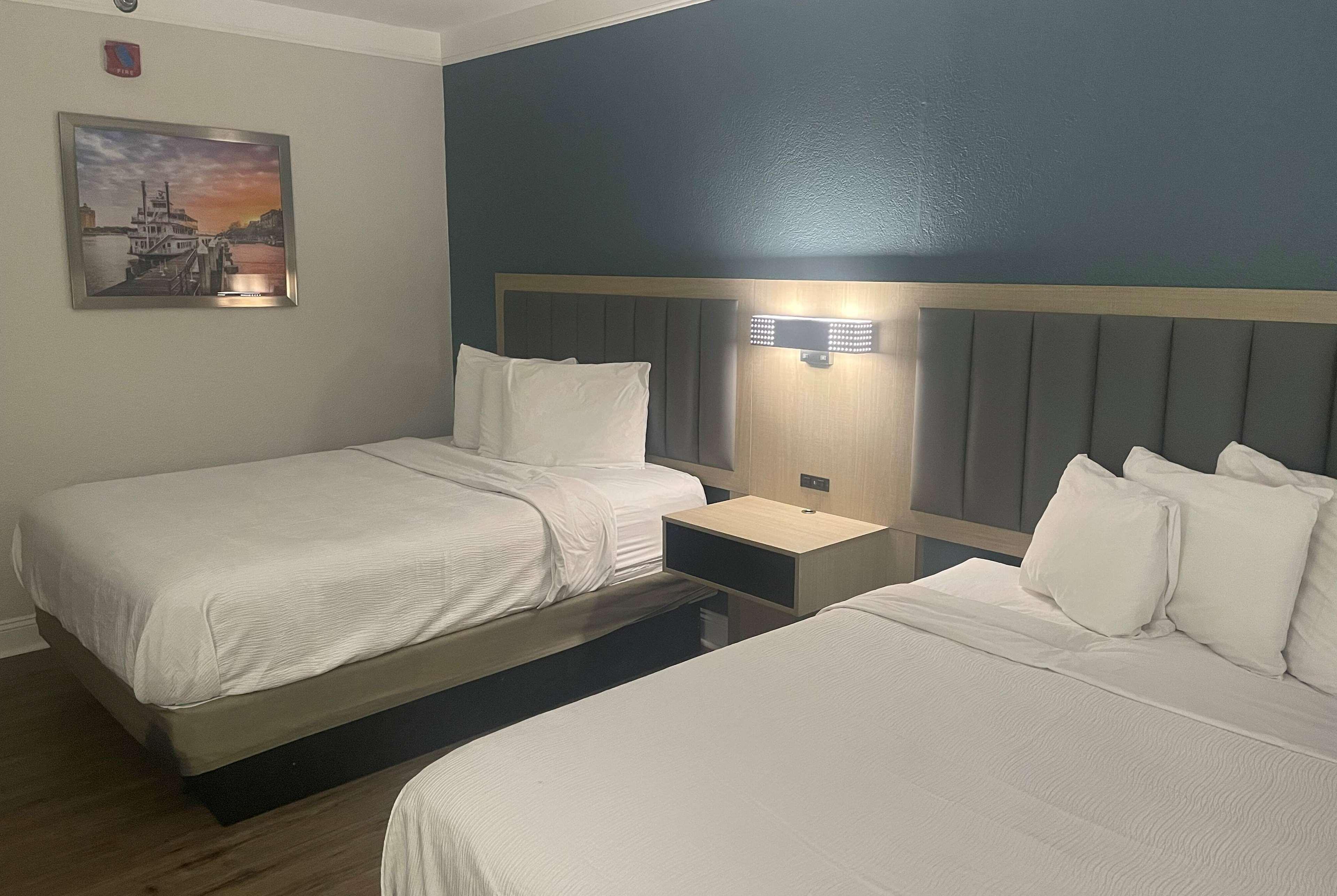 Quadruple Two Queen Beds