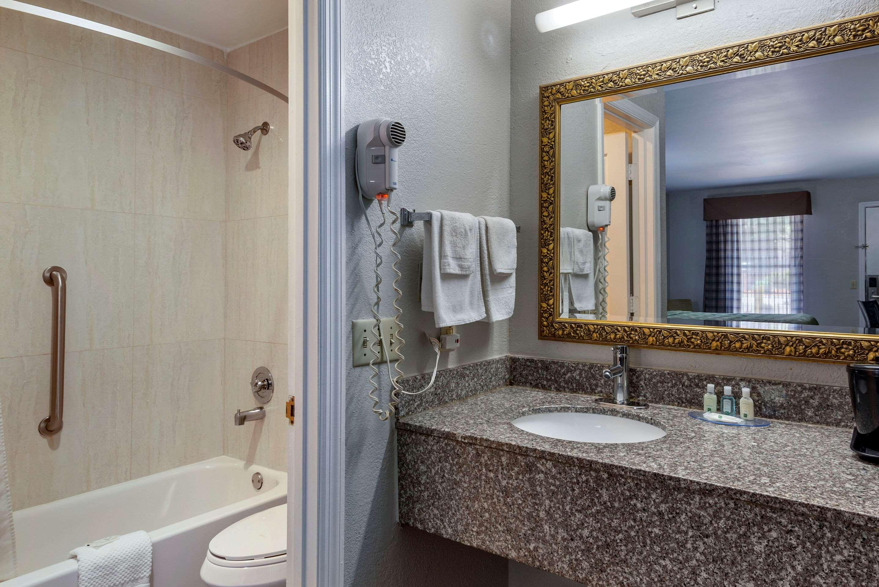 Room Two Double Beds