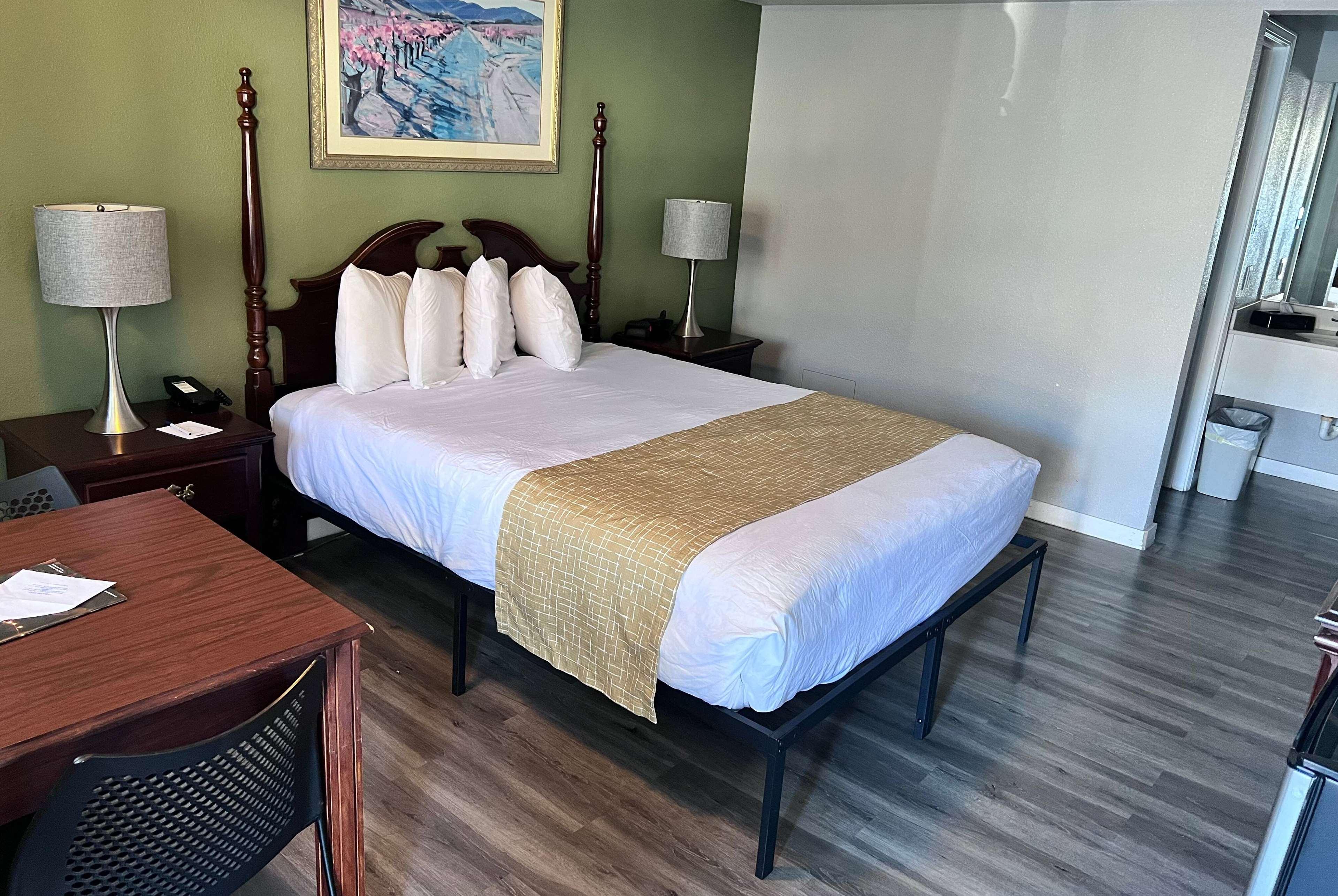 Double Queen Bed Non Smoking