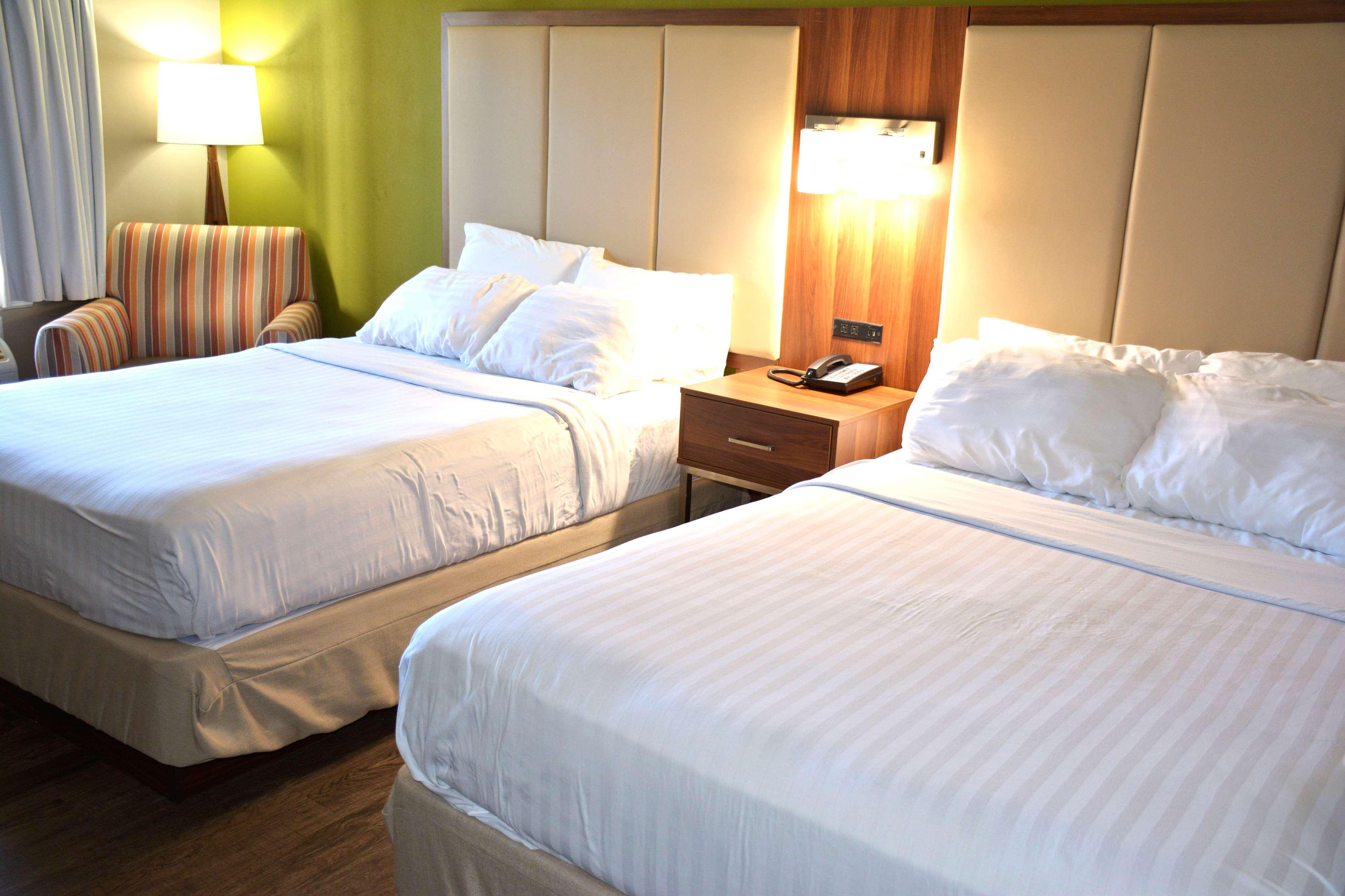 Room Two Double Beds Non Smoking