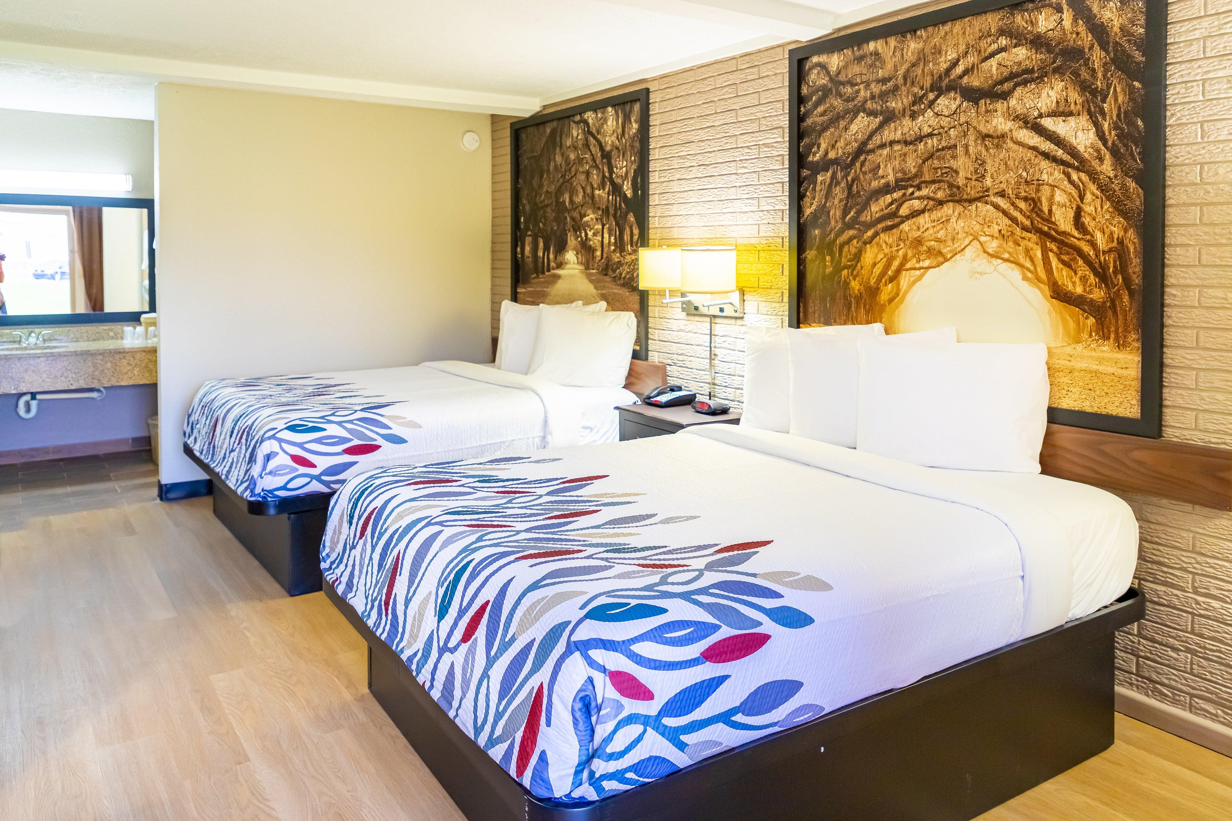 Double Deluxe Two Queen Beds