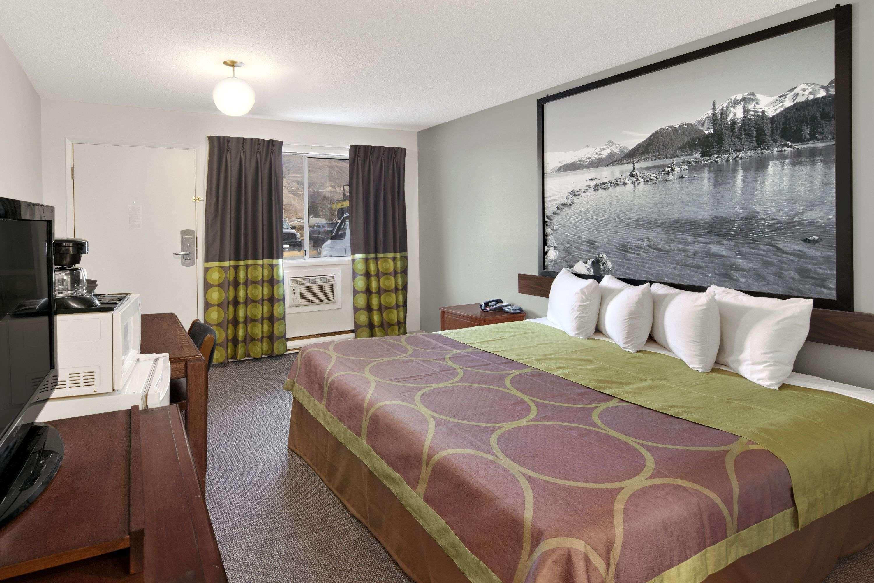 Double King Bed Non Smoking