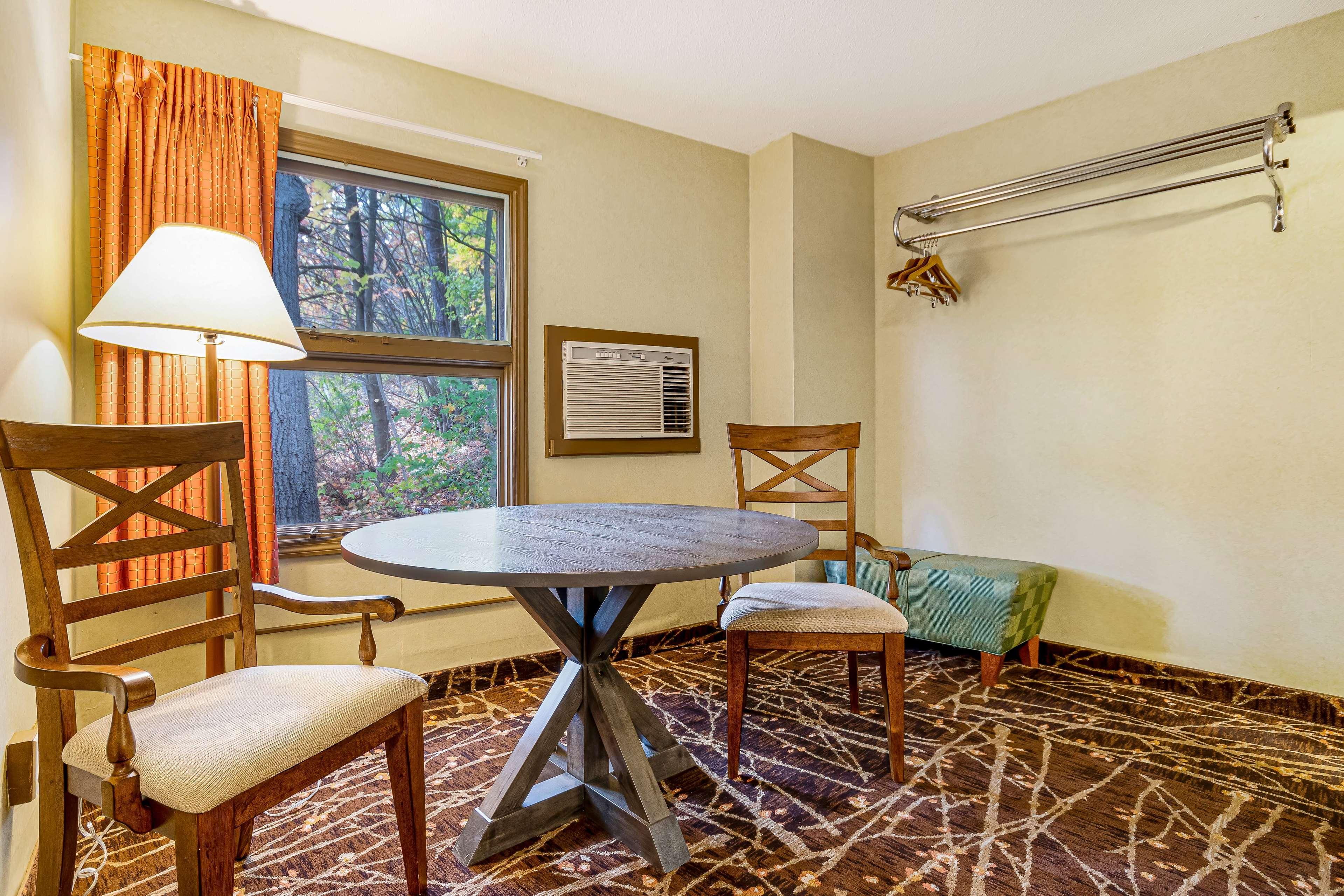 Room Two Double Beds