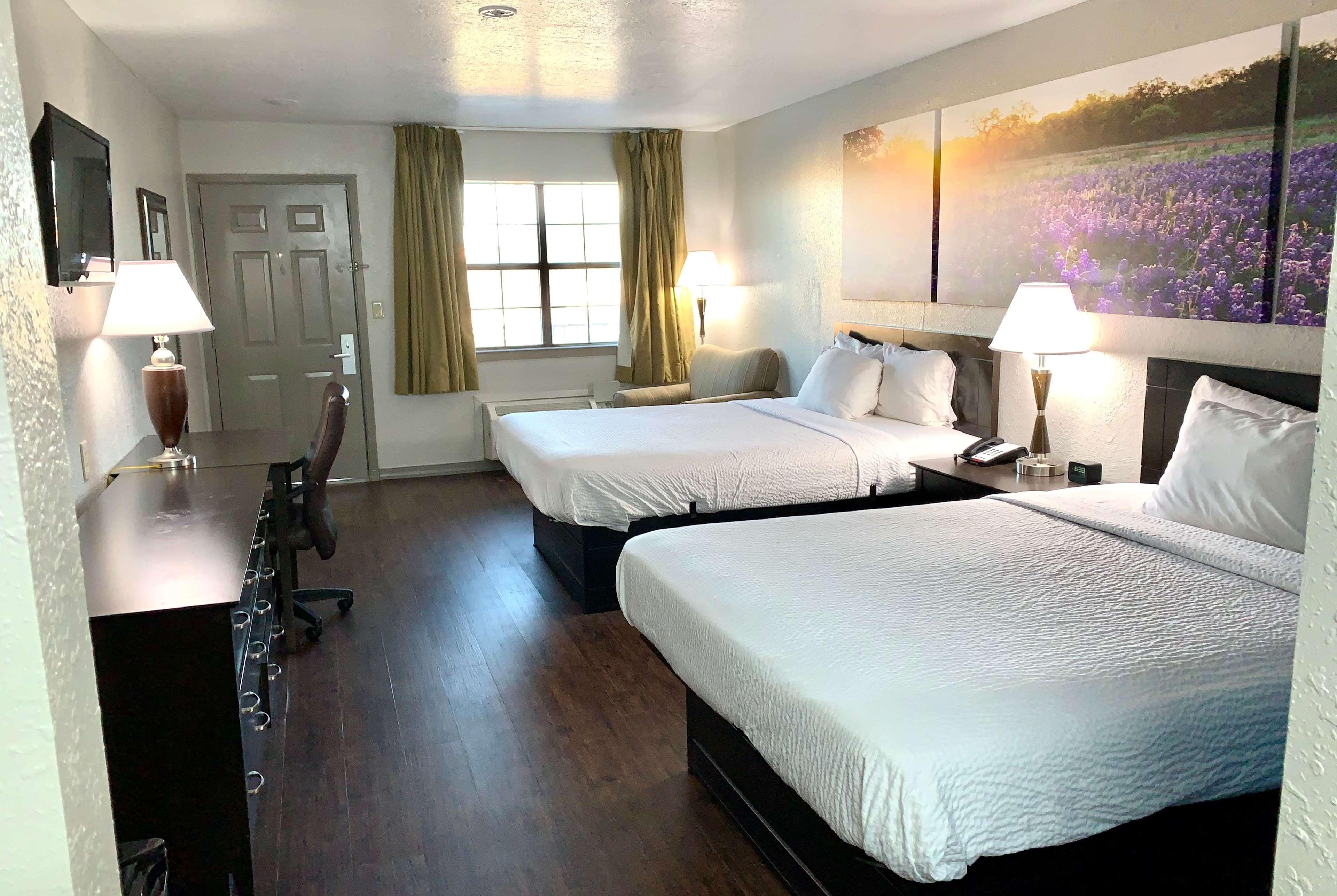 Quadruple Two Queen Beds