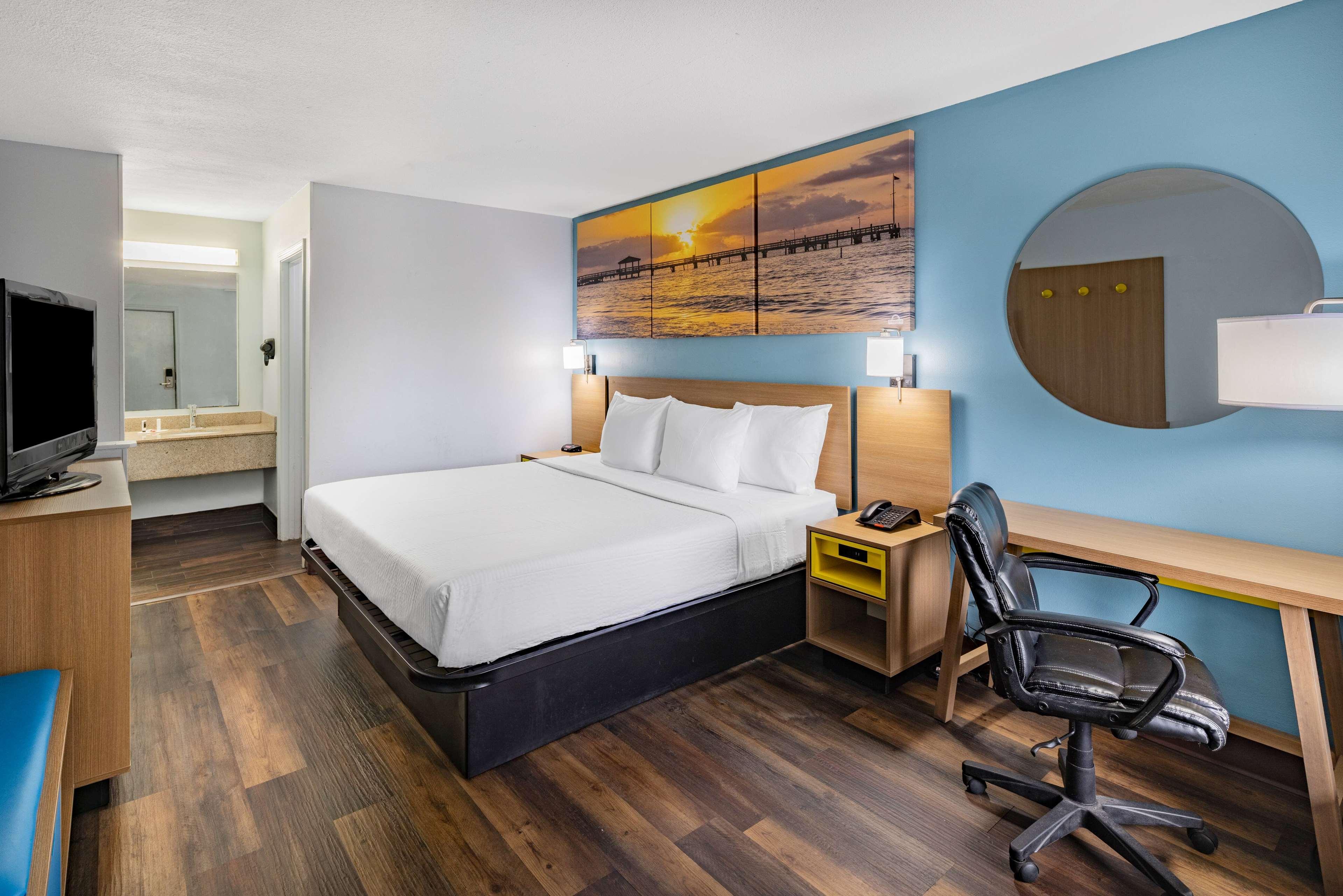 Double King Bed Non Smoking