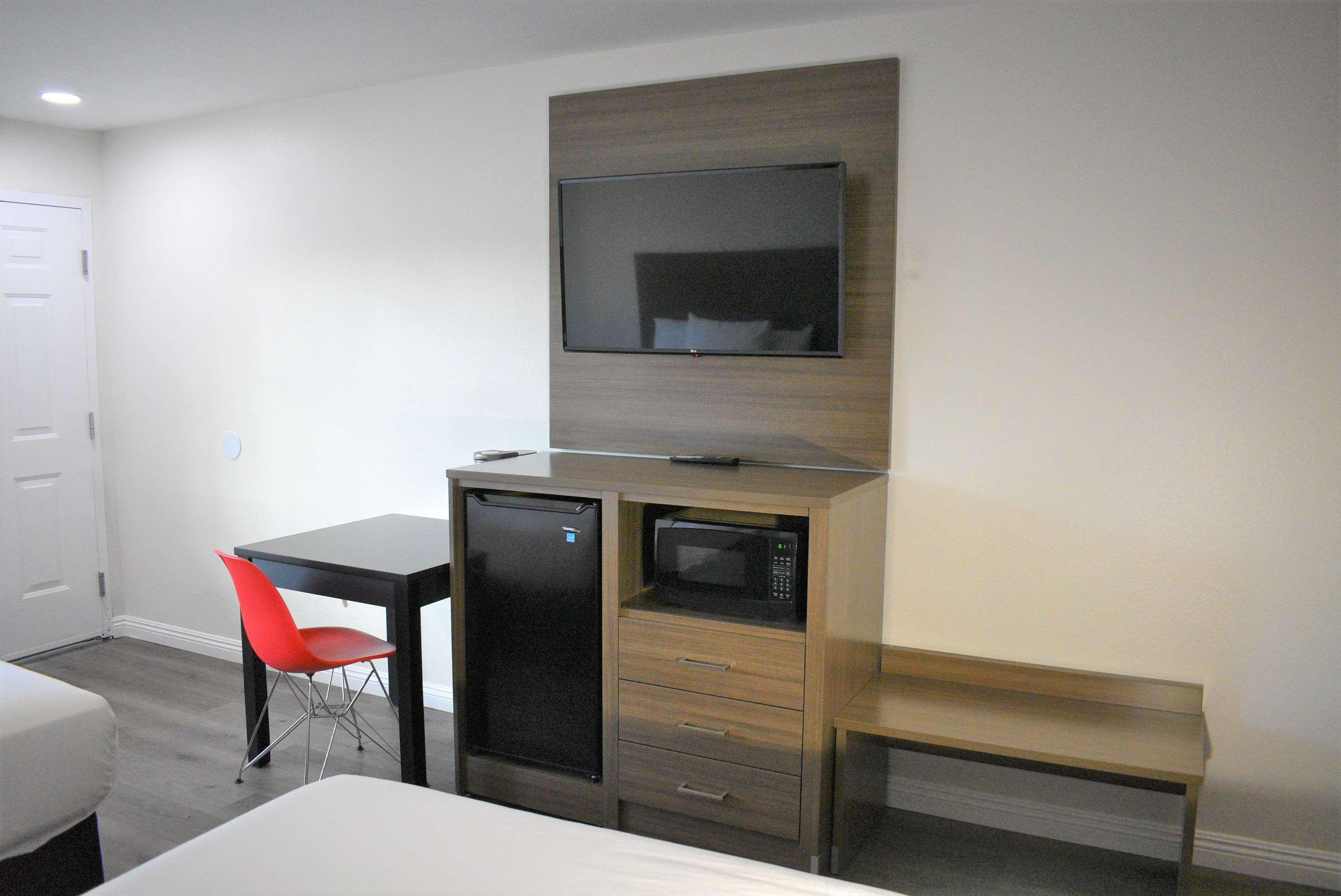 Double Accessible-two Queen Beds