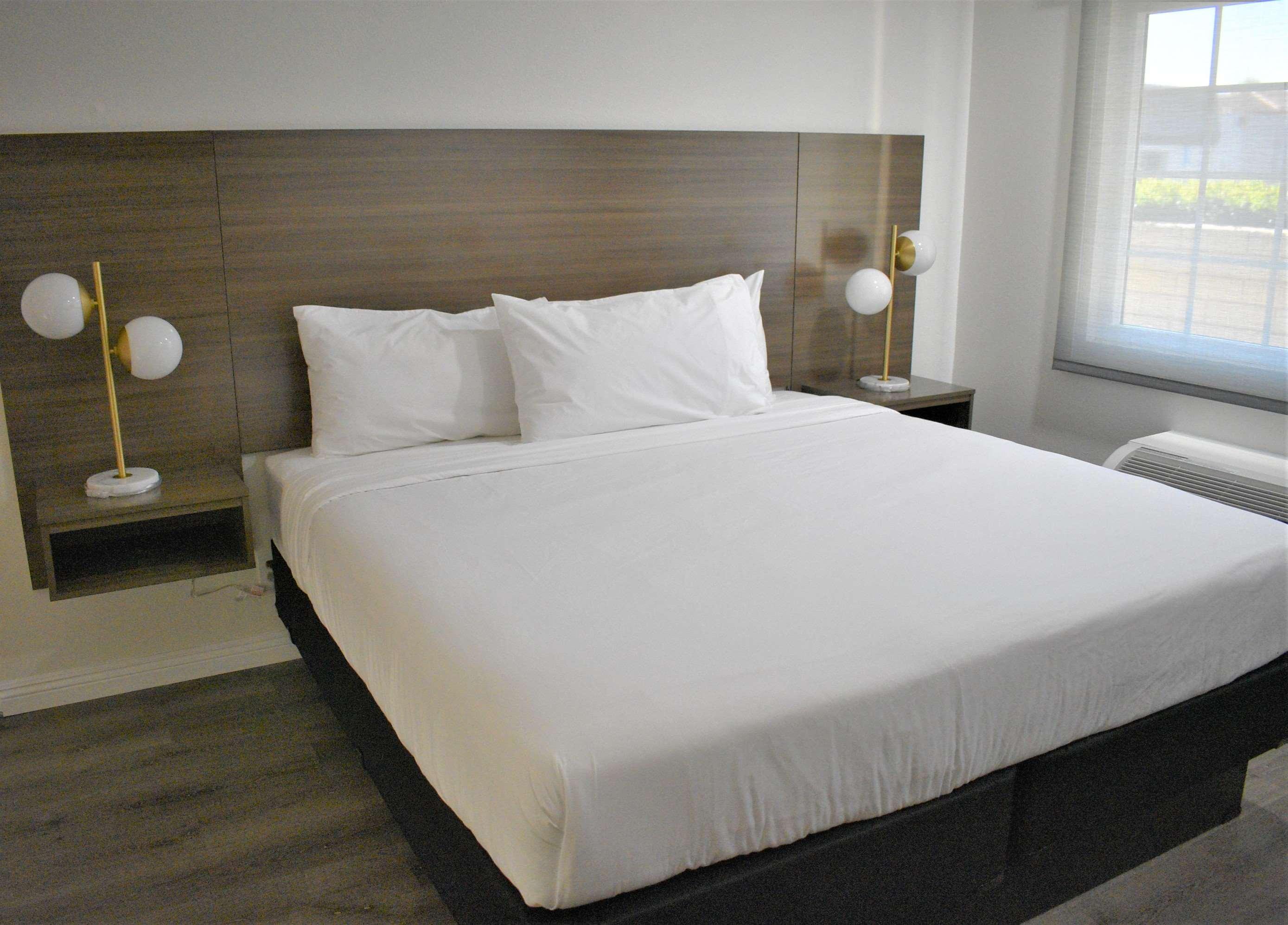 Double Accessible King Size Bed