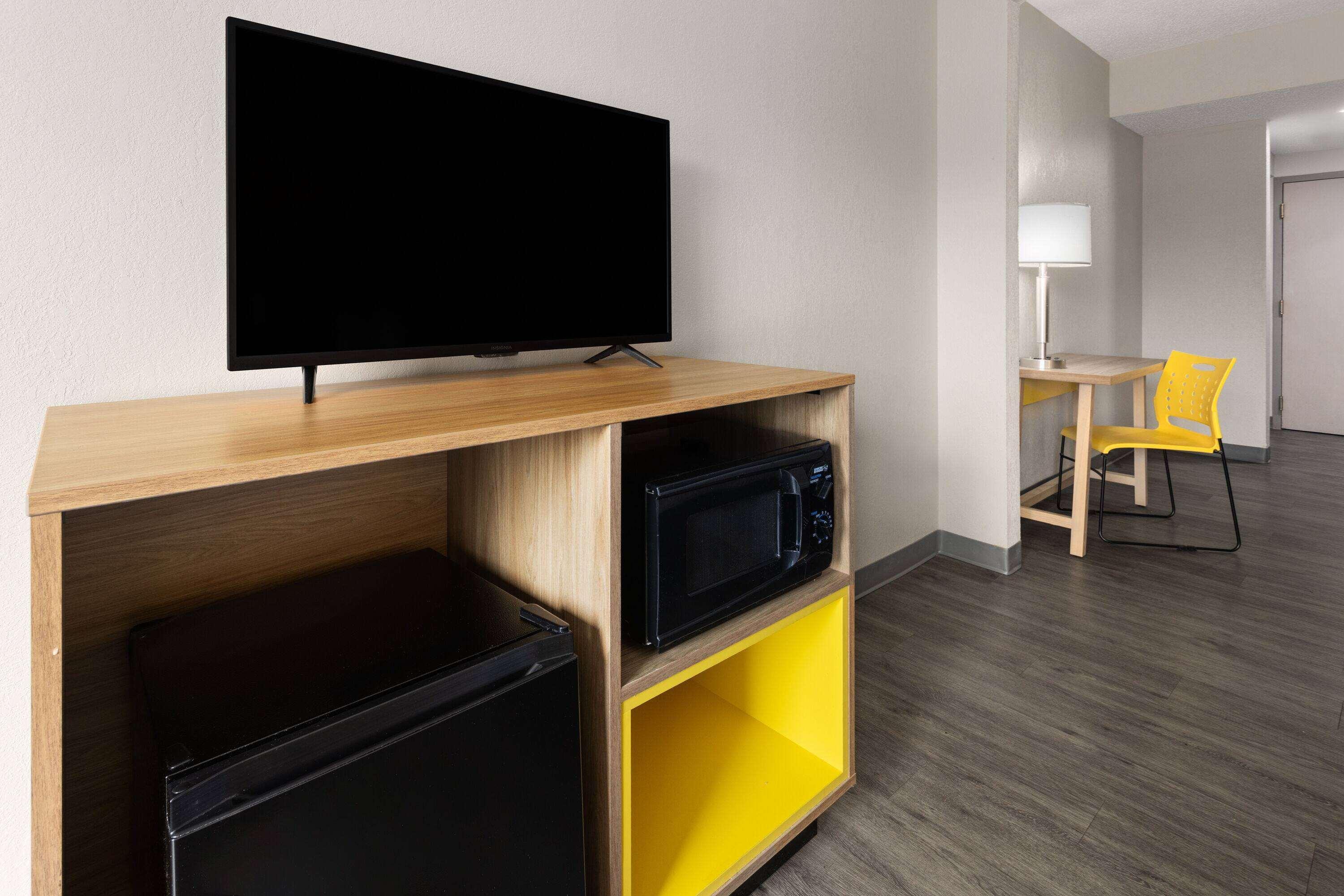 Suite Two Queen Beds Non Smoking