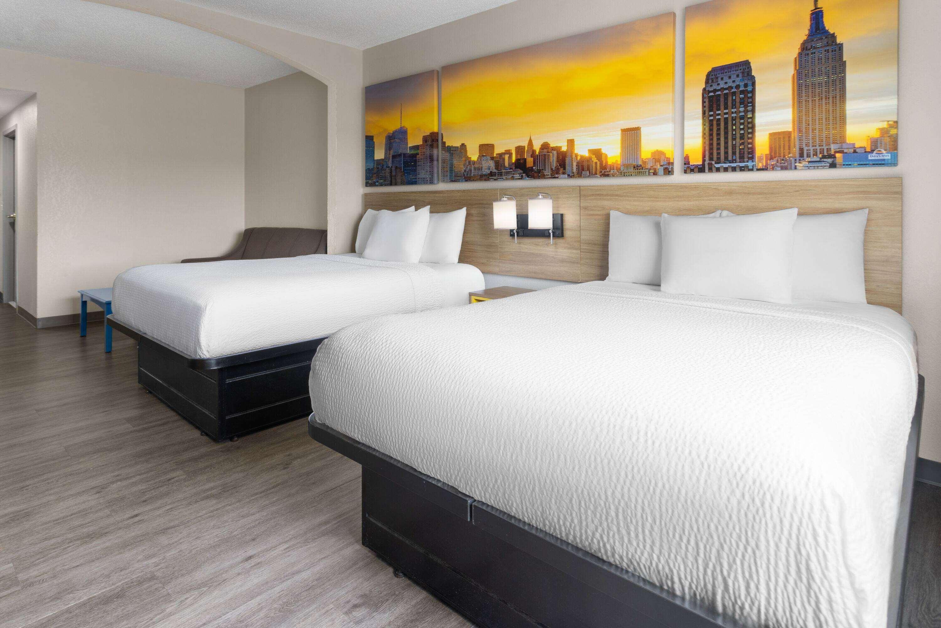 Suite Two Queen Beds Non Smoking