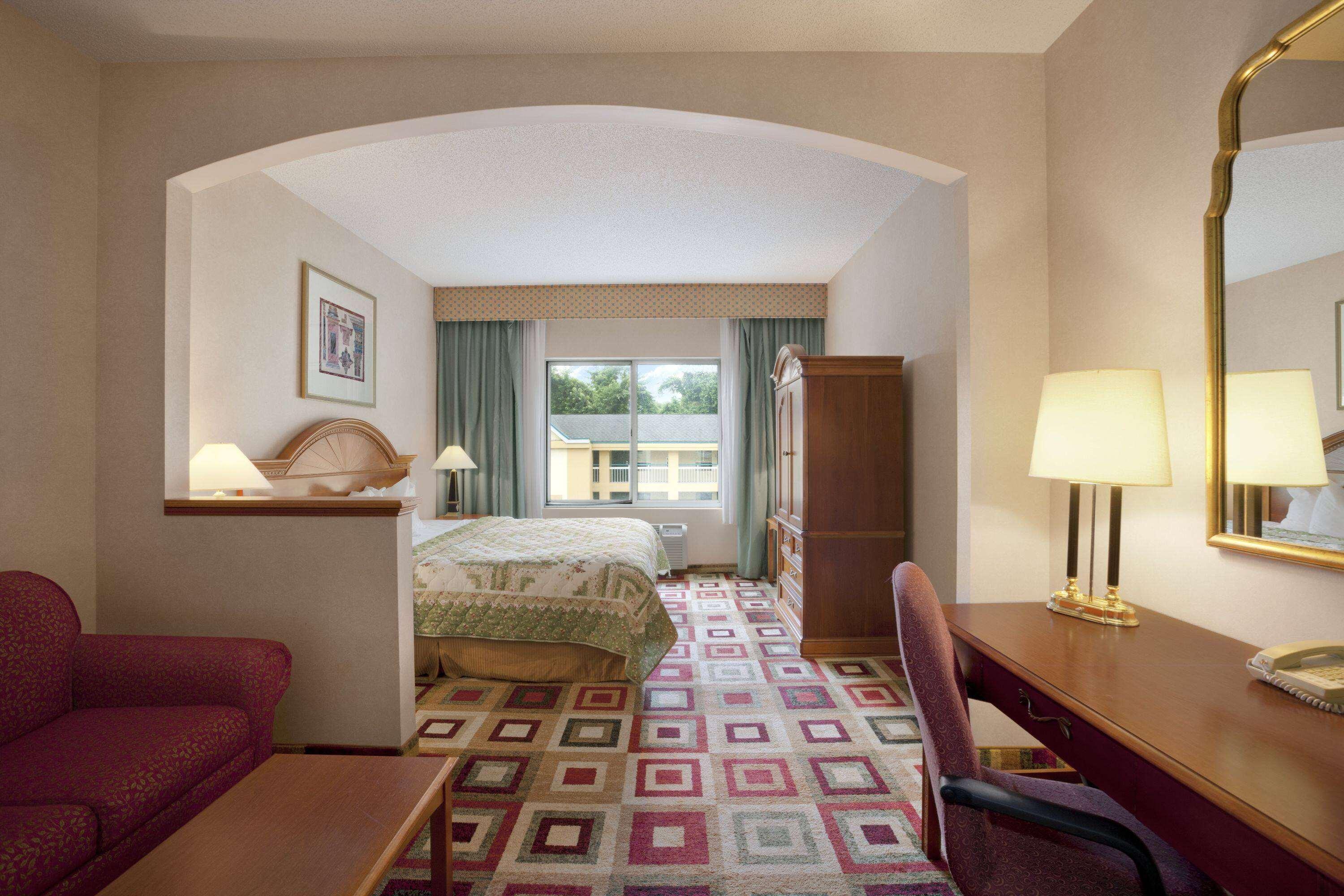 Suite King Bed Non Smoking