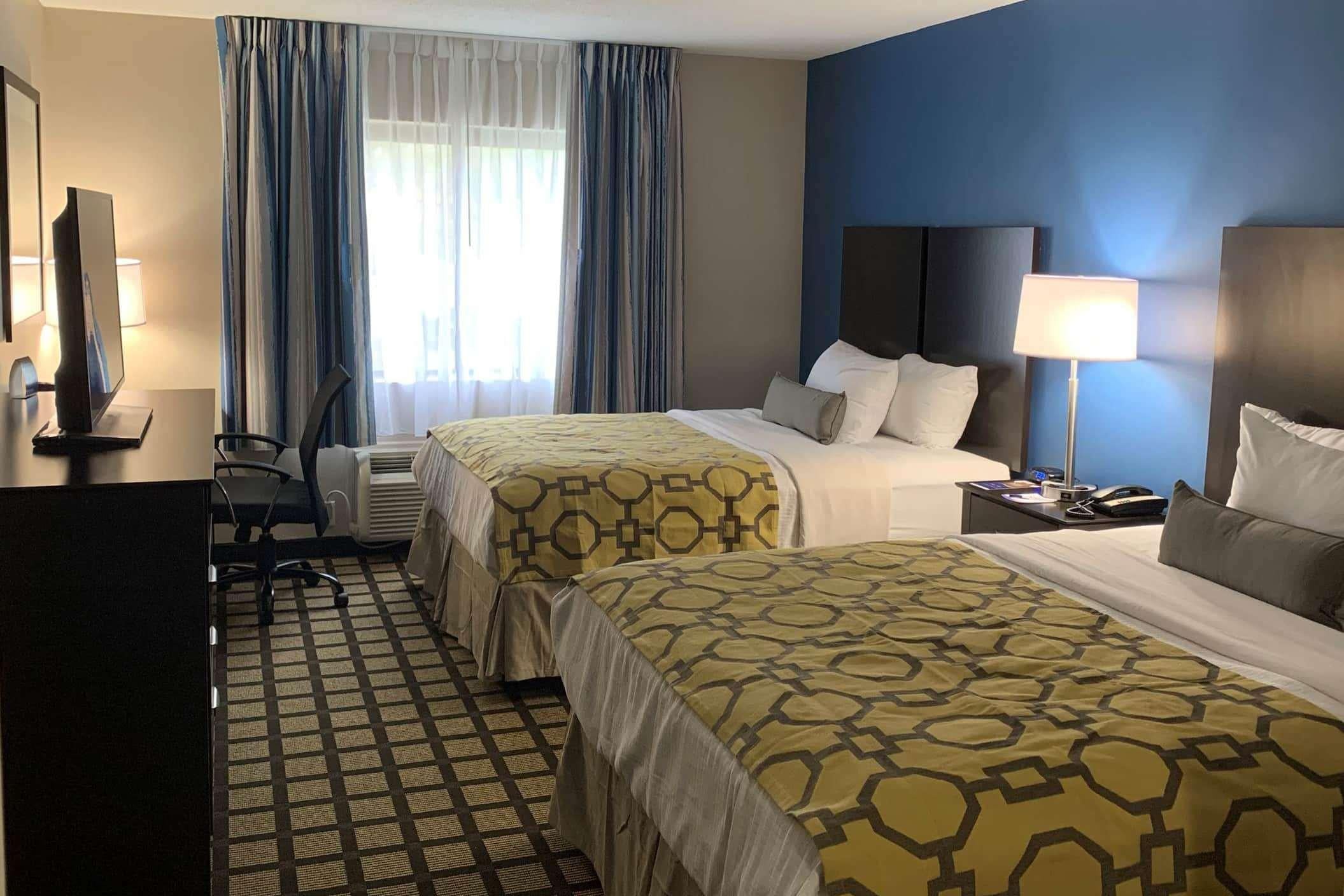 Quadruple Two Queen Beds