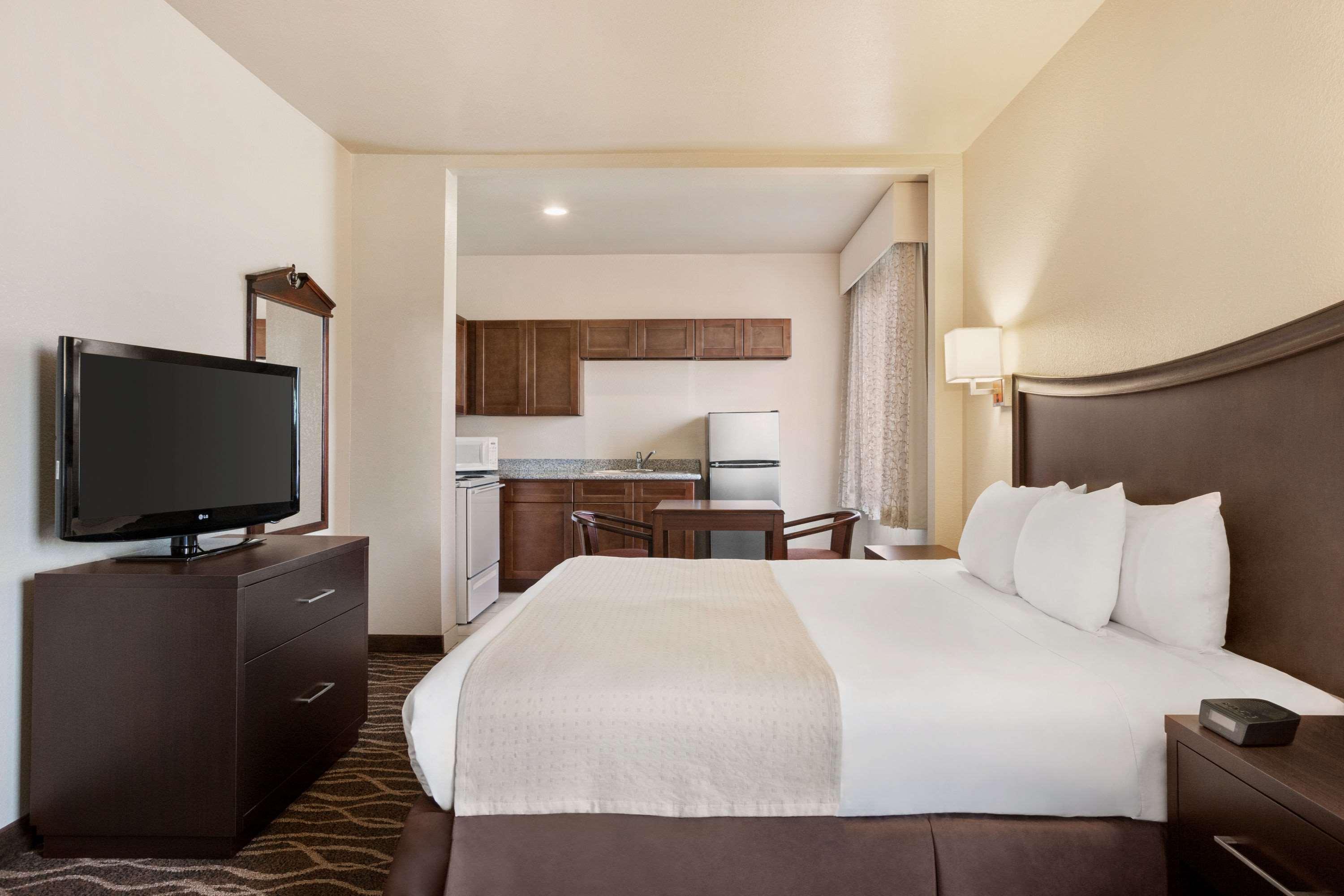 Suite King Bed Non Smoking