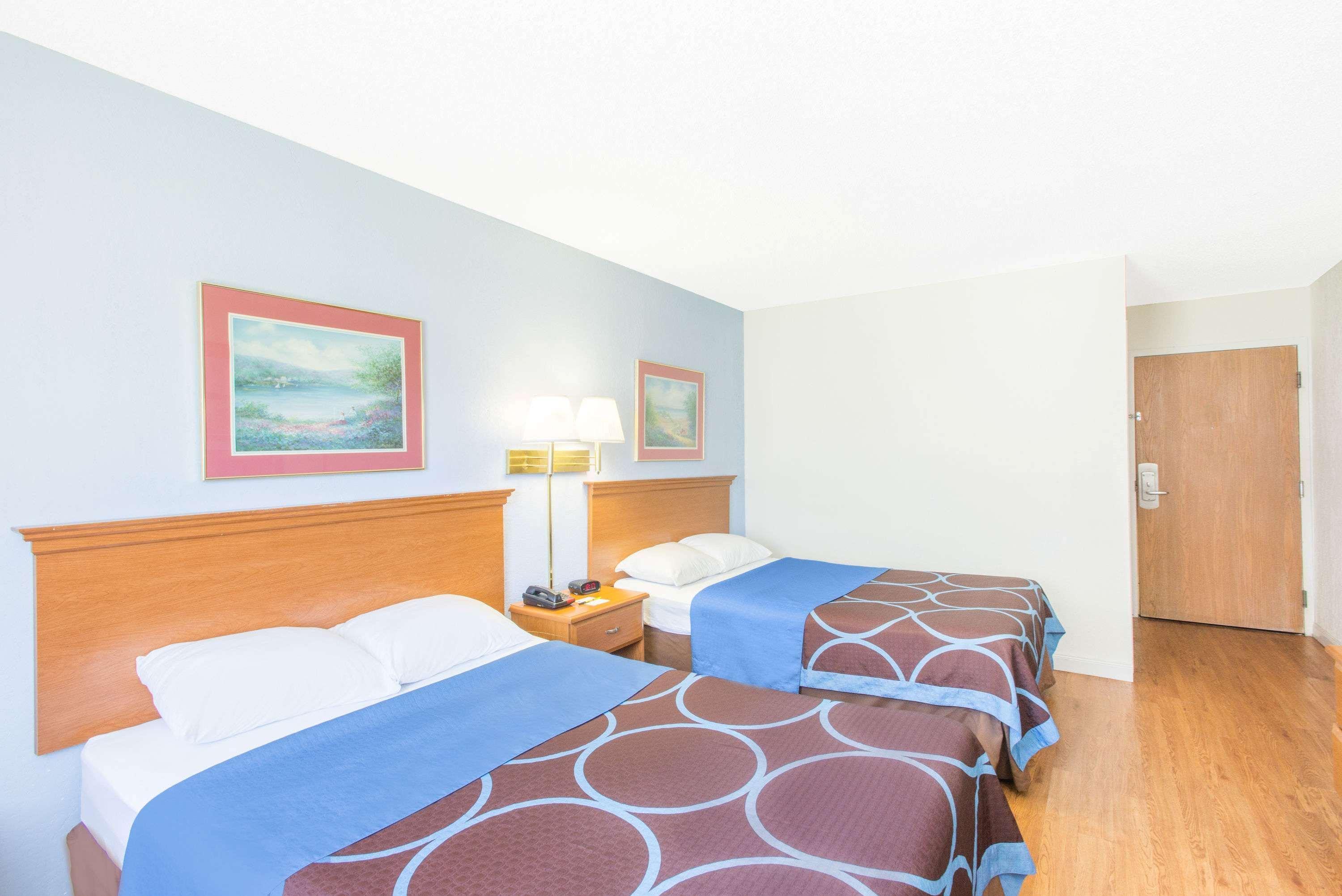 Quadruple Two Double Beds