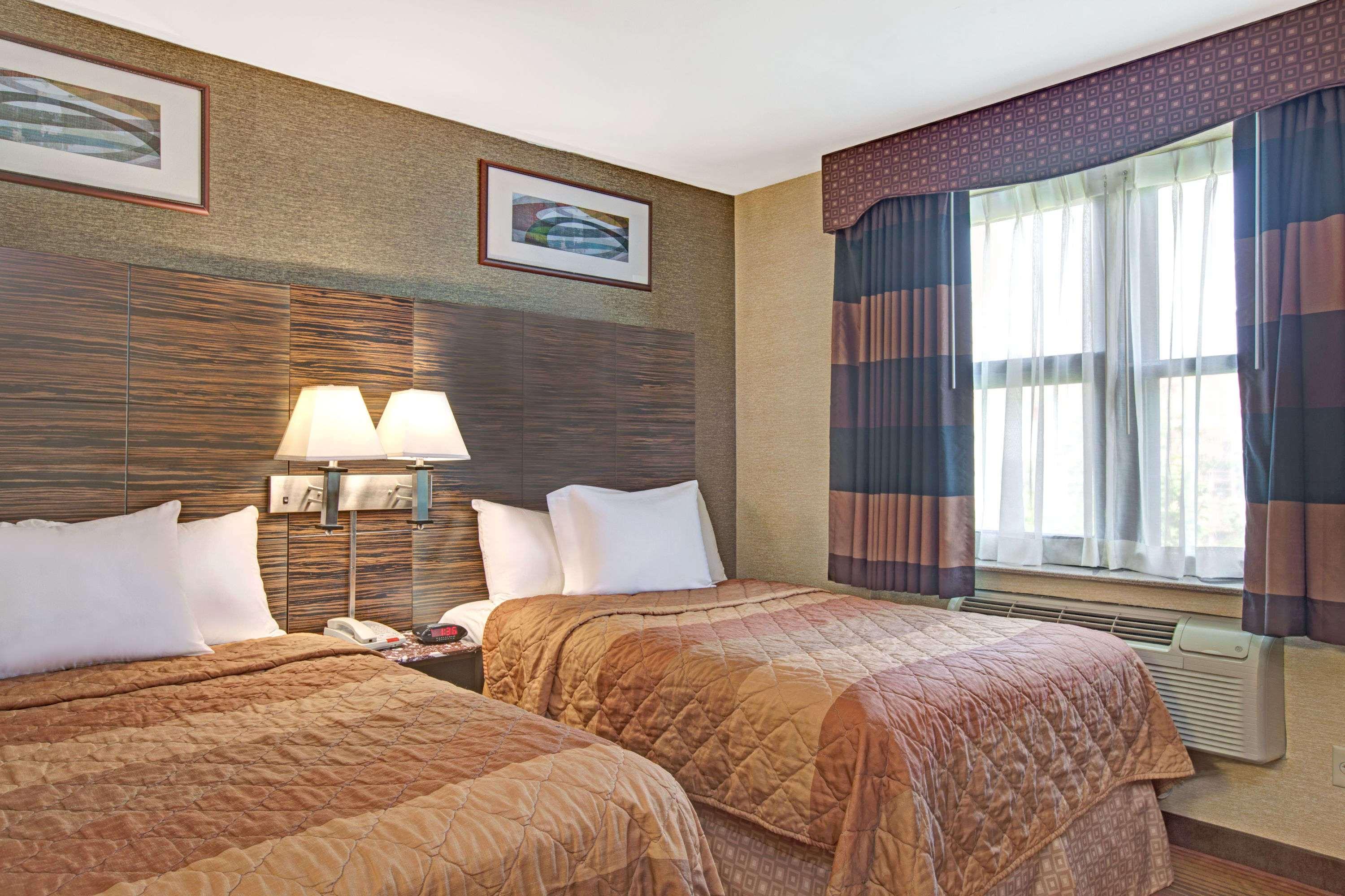 Quadruple Two Double Beds