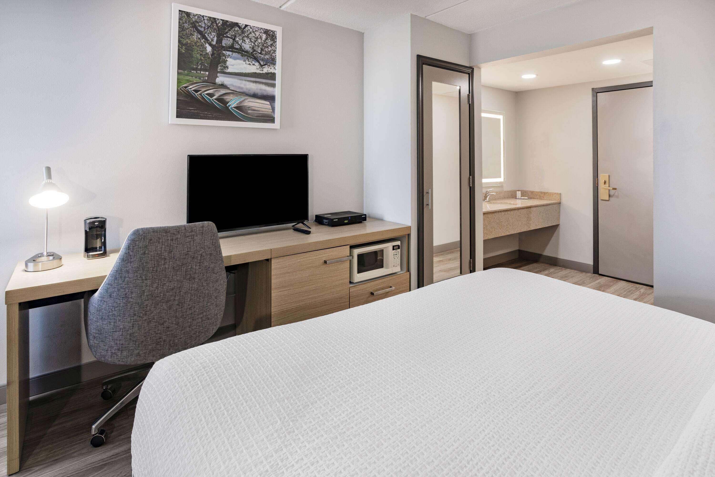 Room Accessible King Size Bed