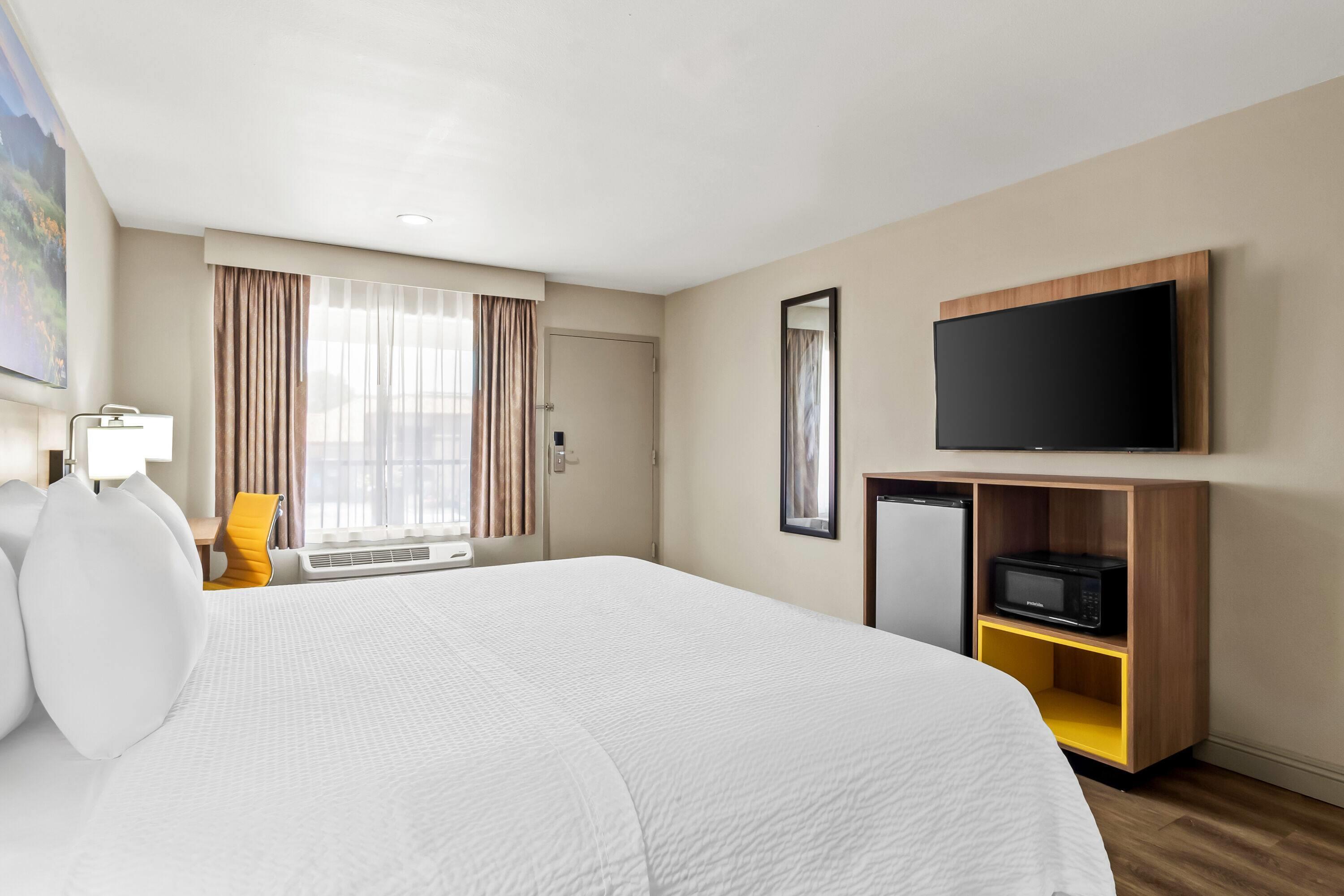 Triple King Bed Non Smoking