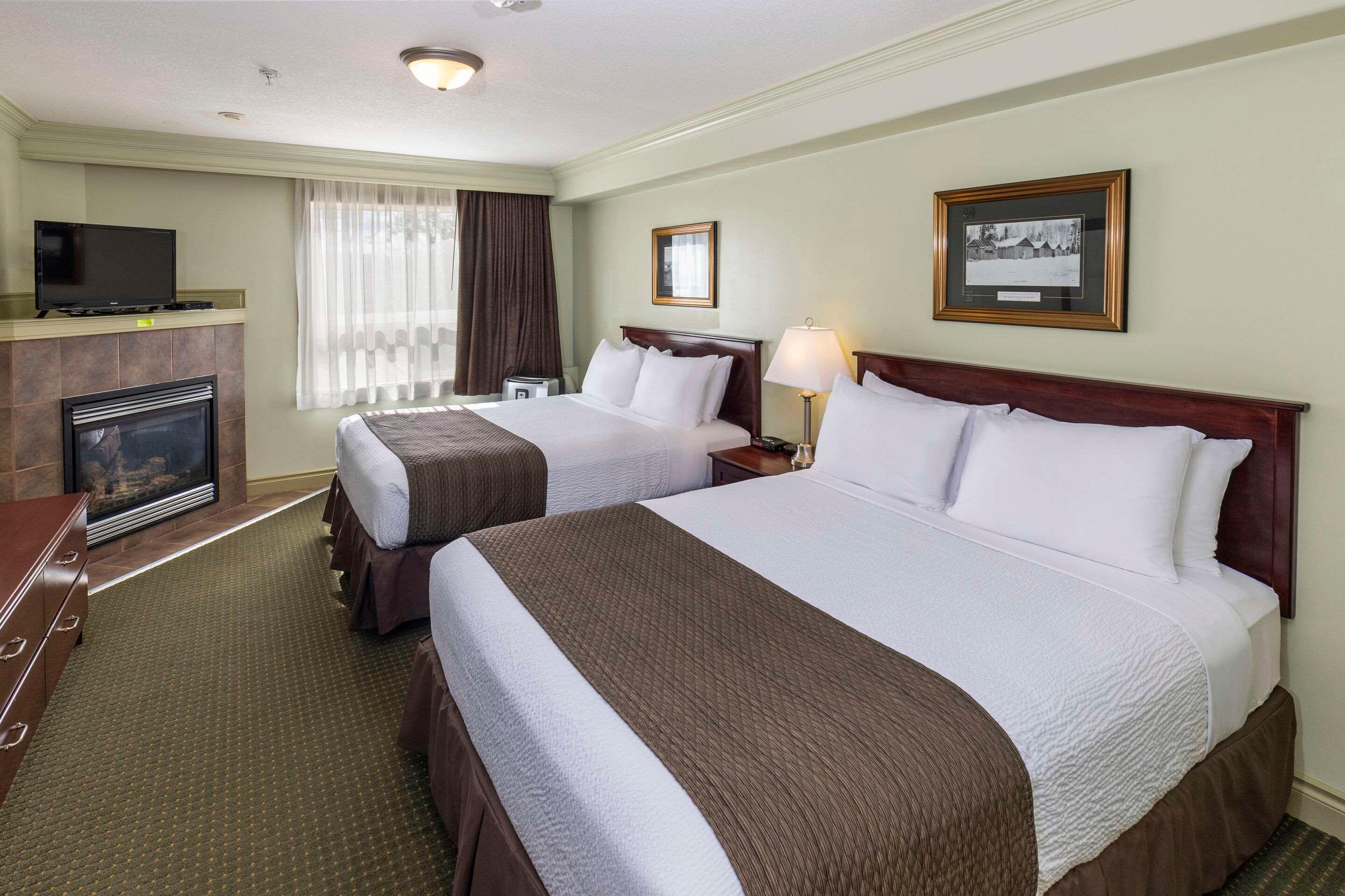 Quadruple Two Queen Beds