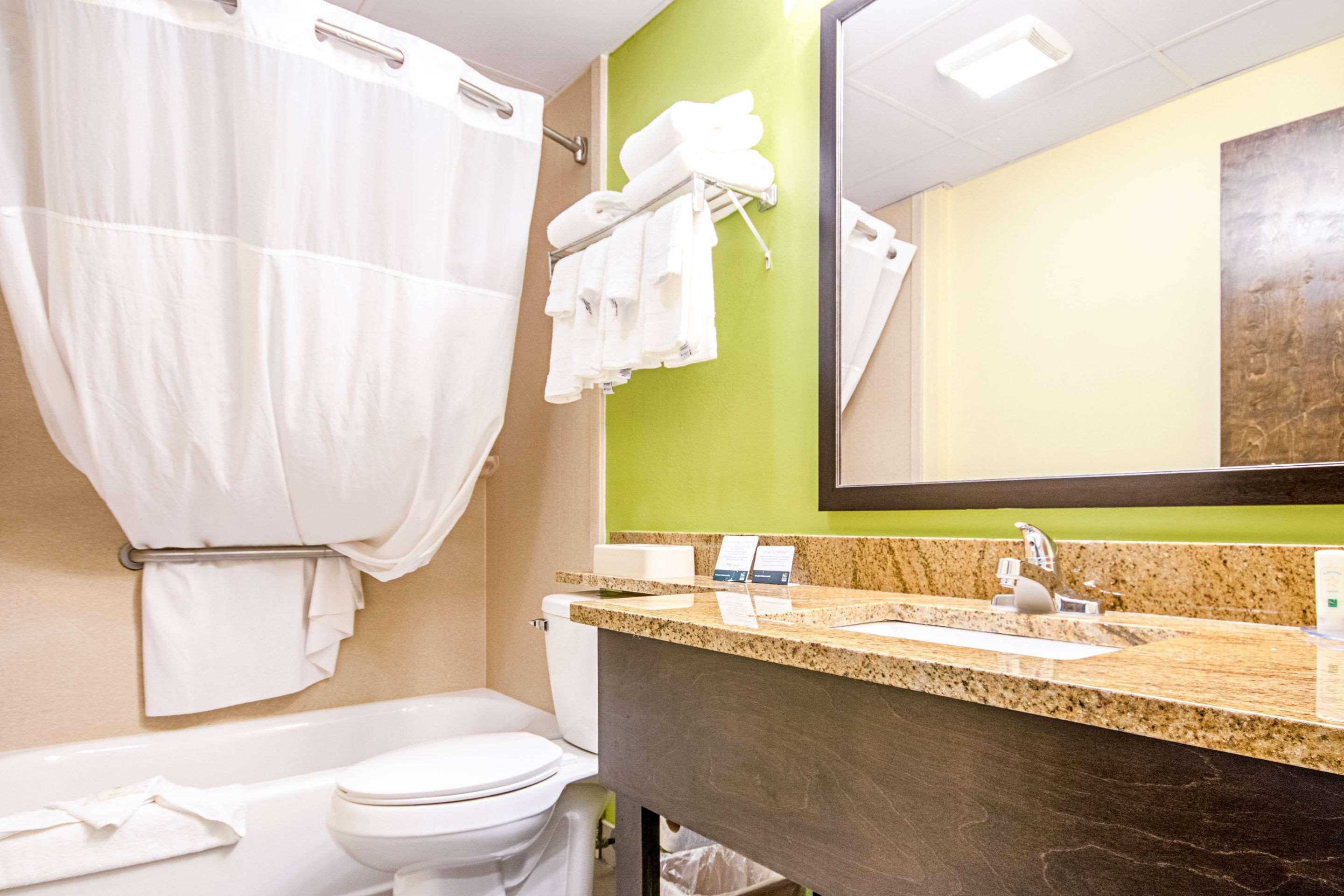 Double King Bed Non Smoking