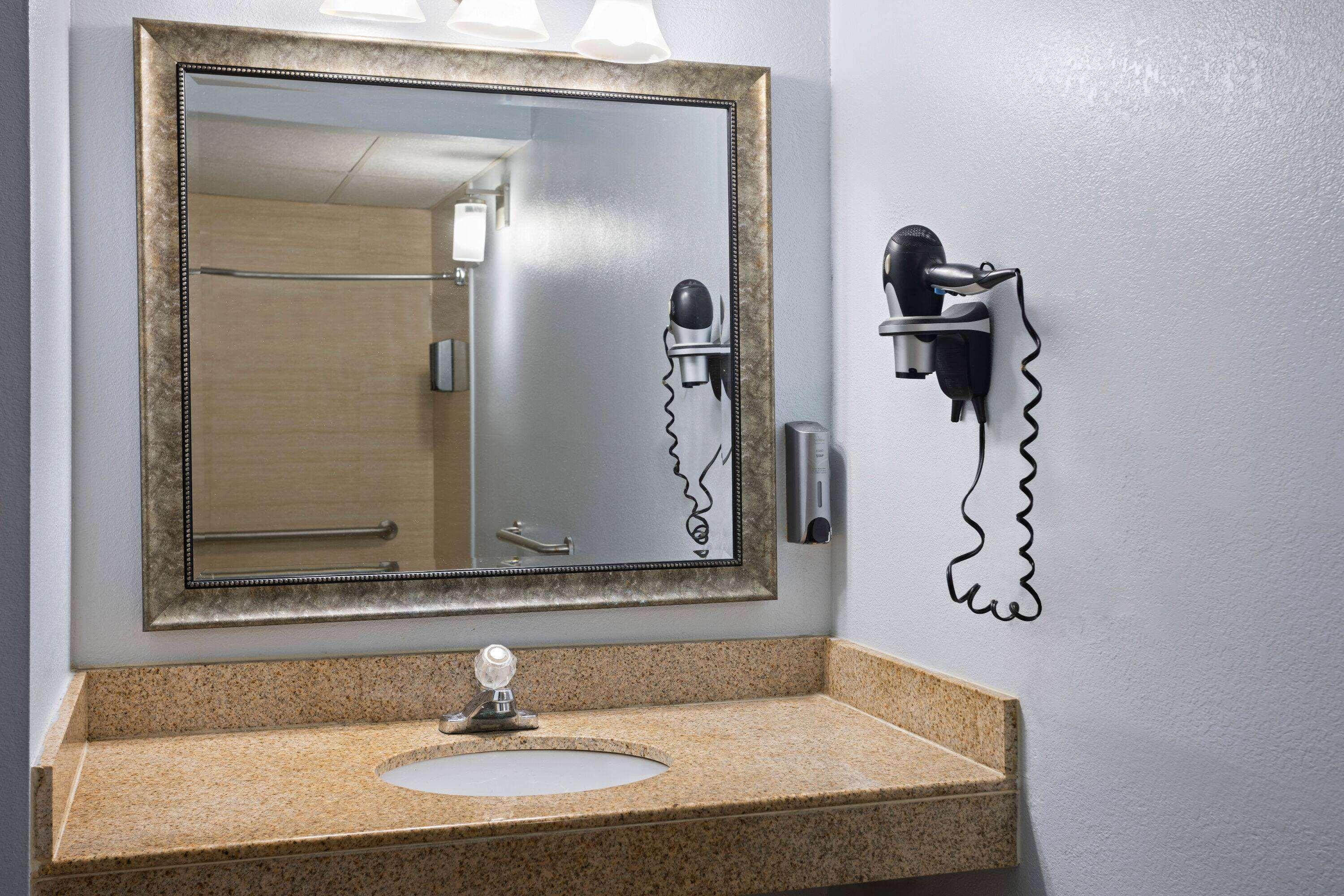 Double King Bed Non Smoking