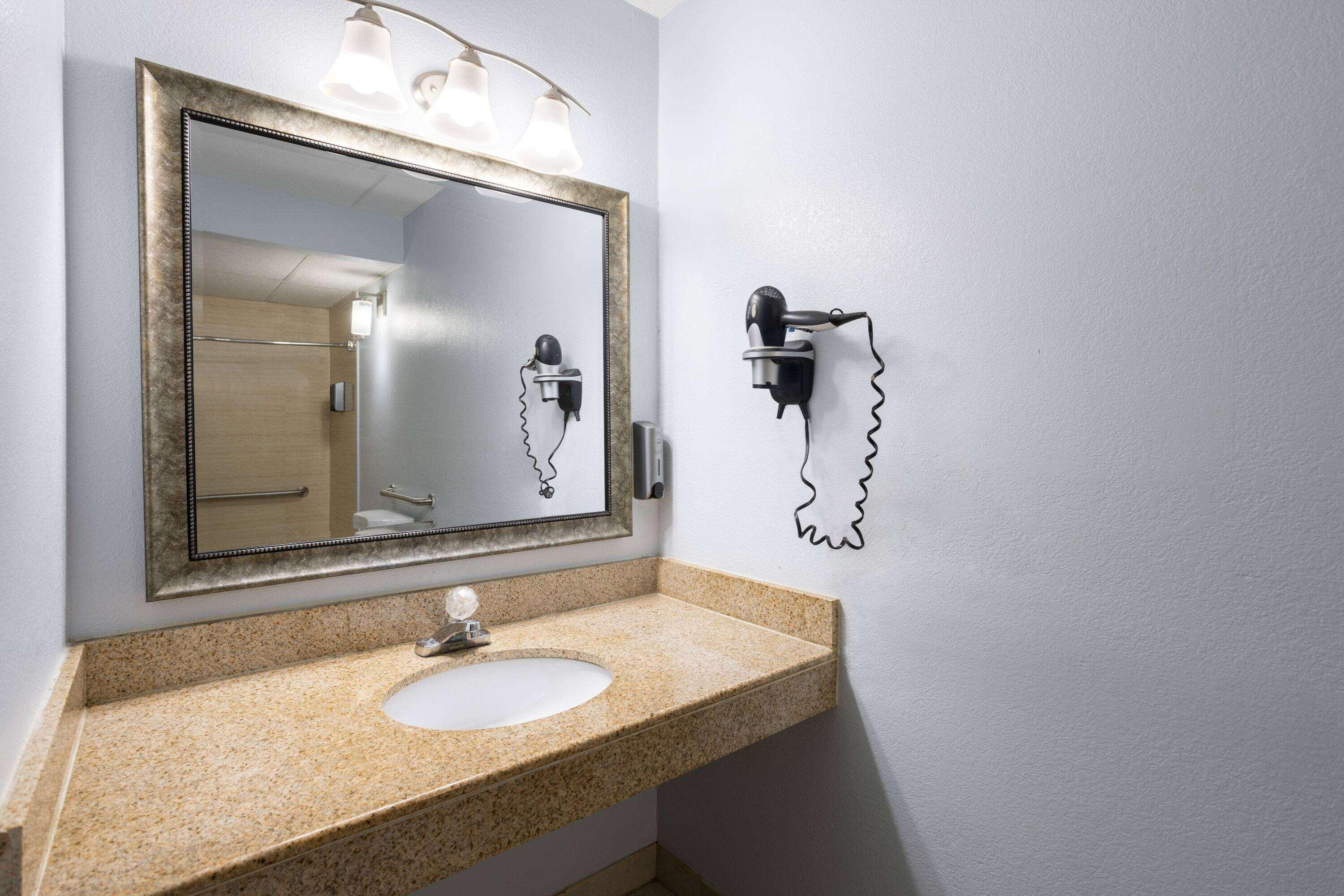 Double King Bed Non Smoking