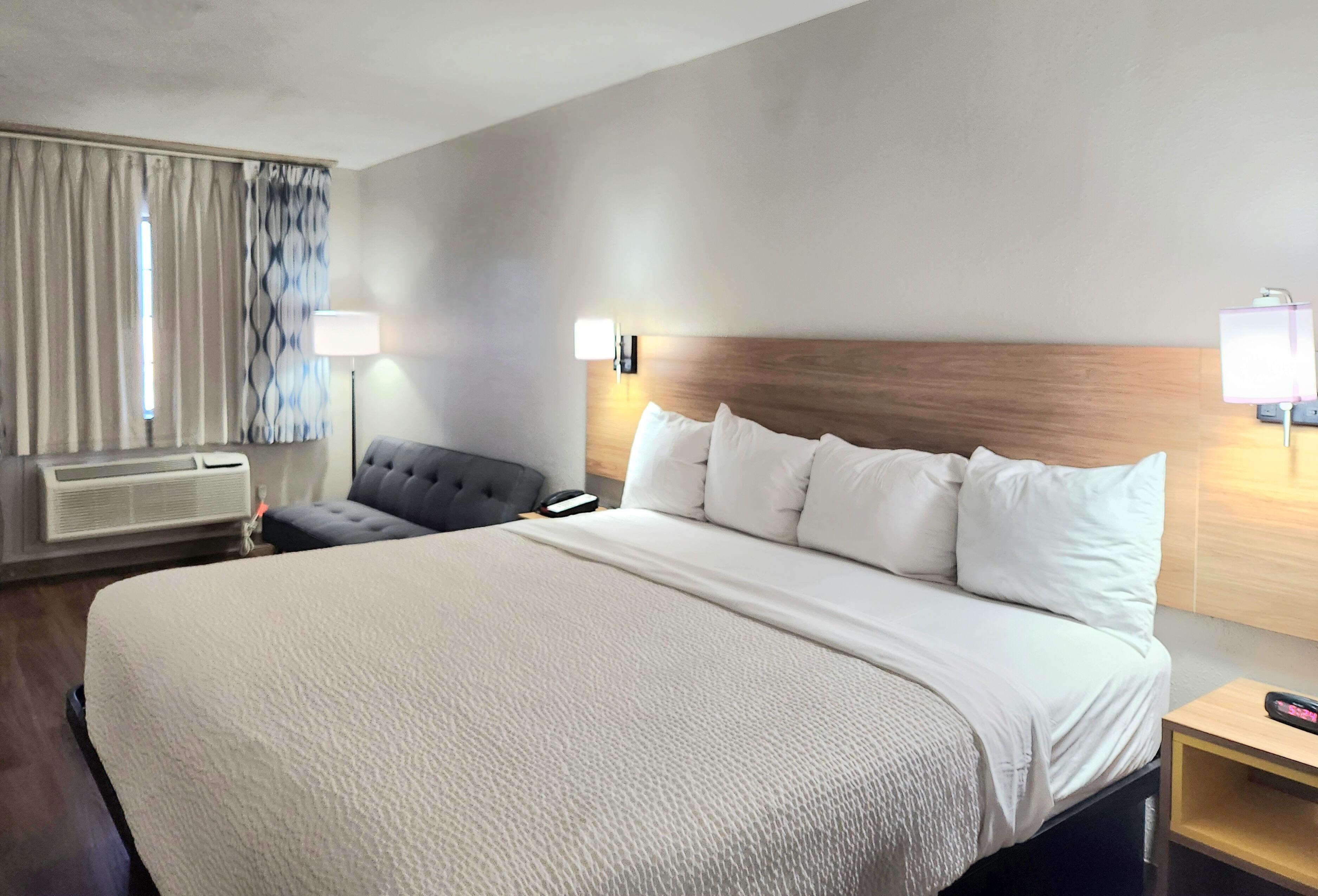 Double King Bed Non Smoking