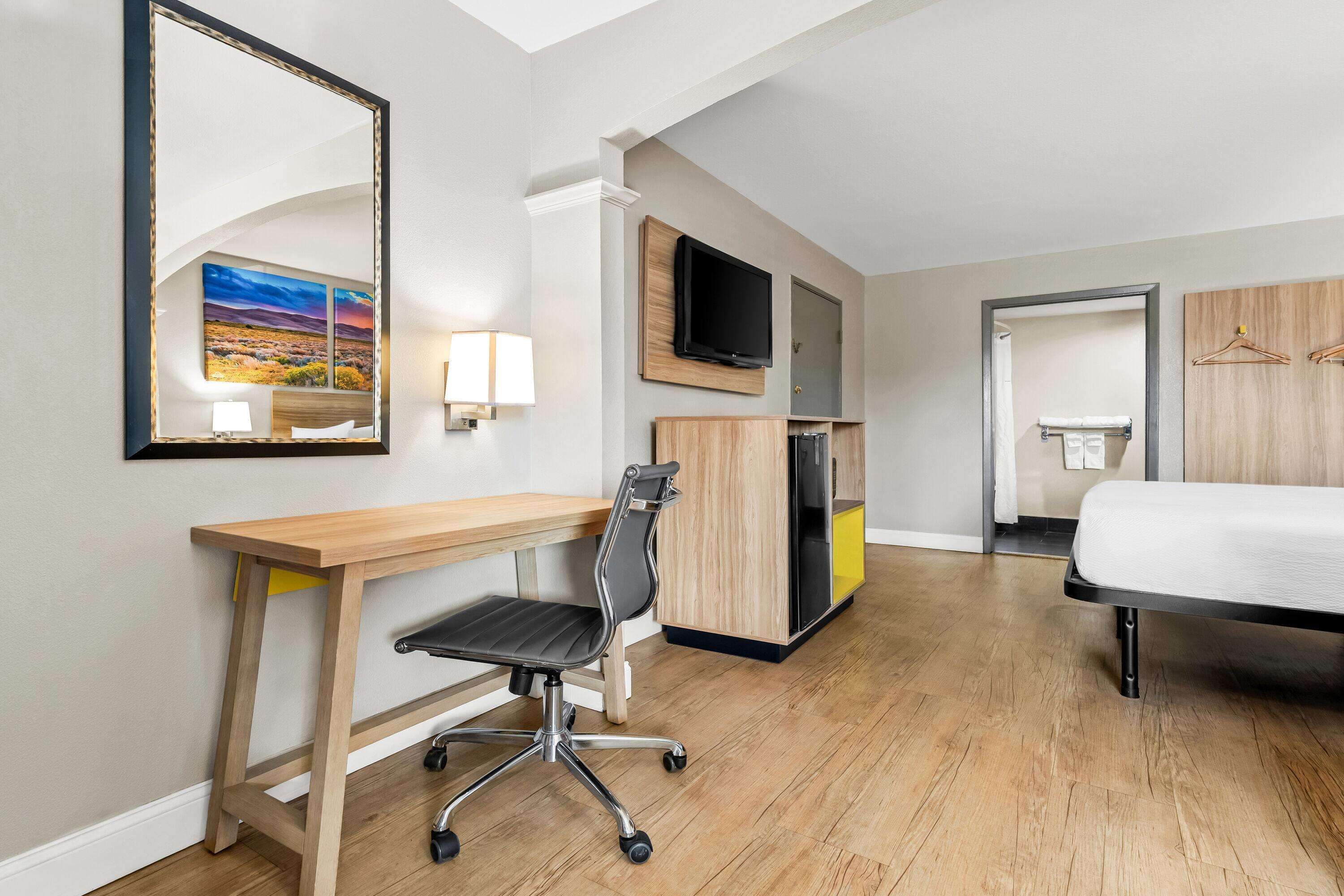 Double King Bed Non Smoking