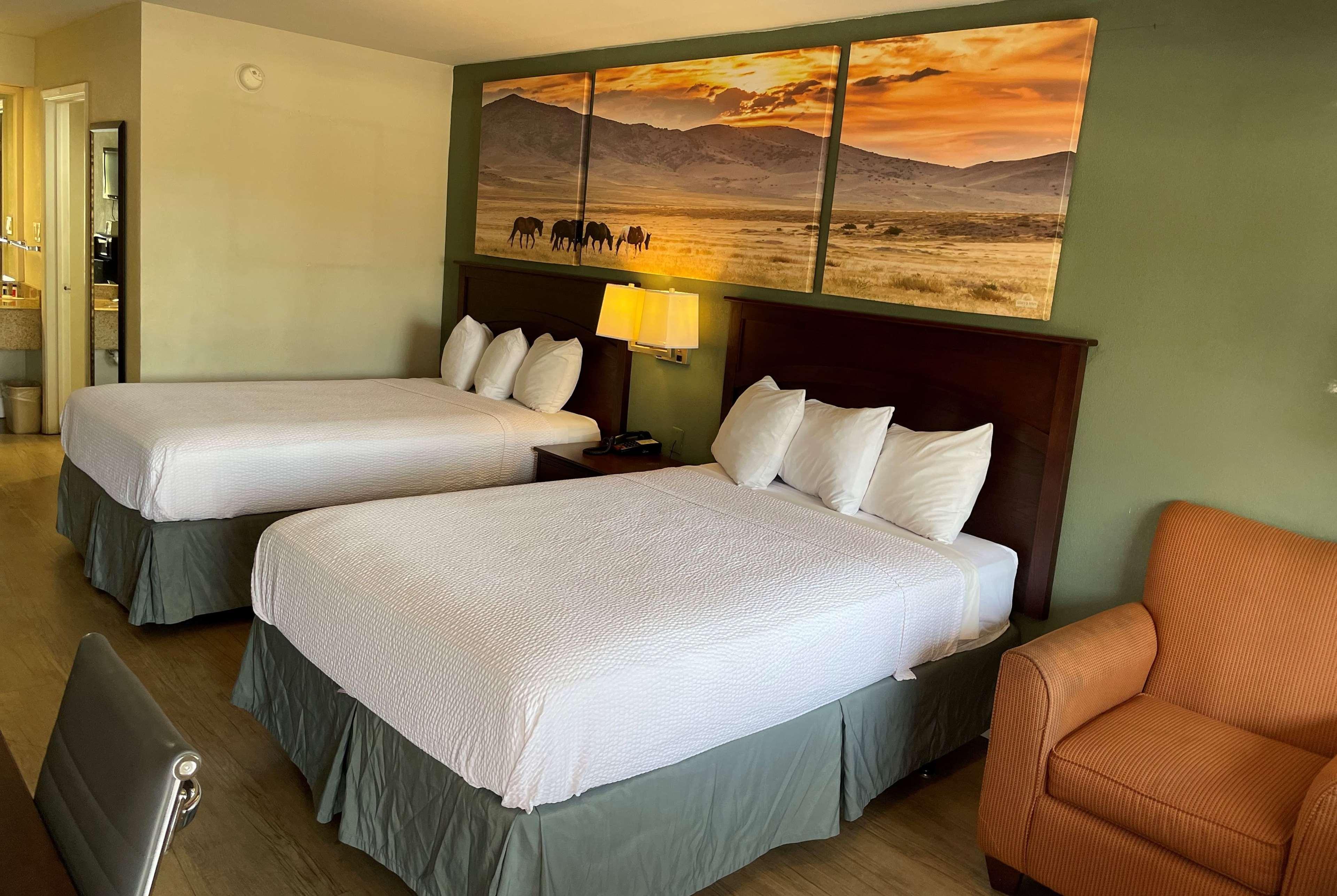 Quadruple Two Double Beds