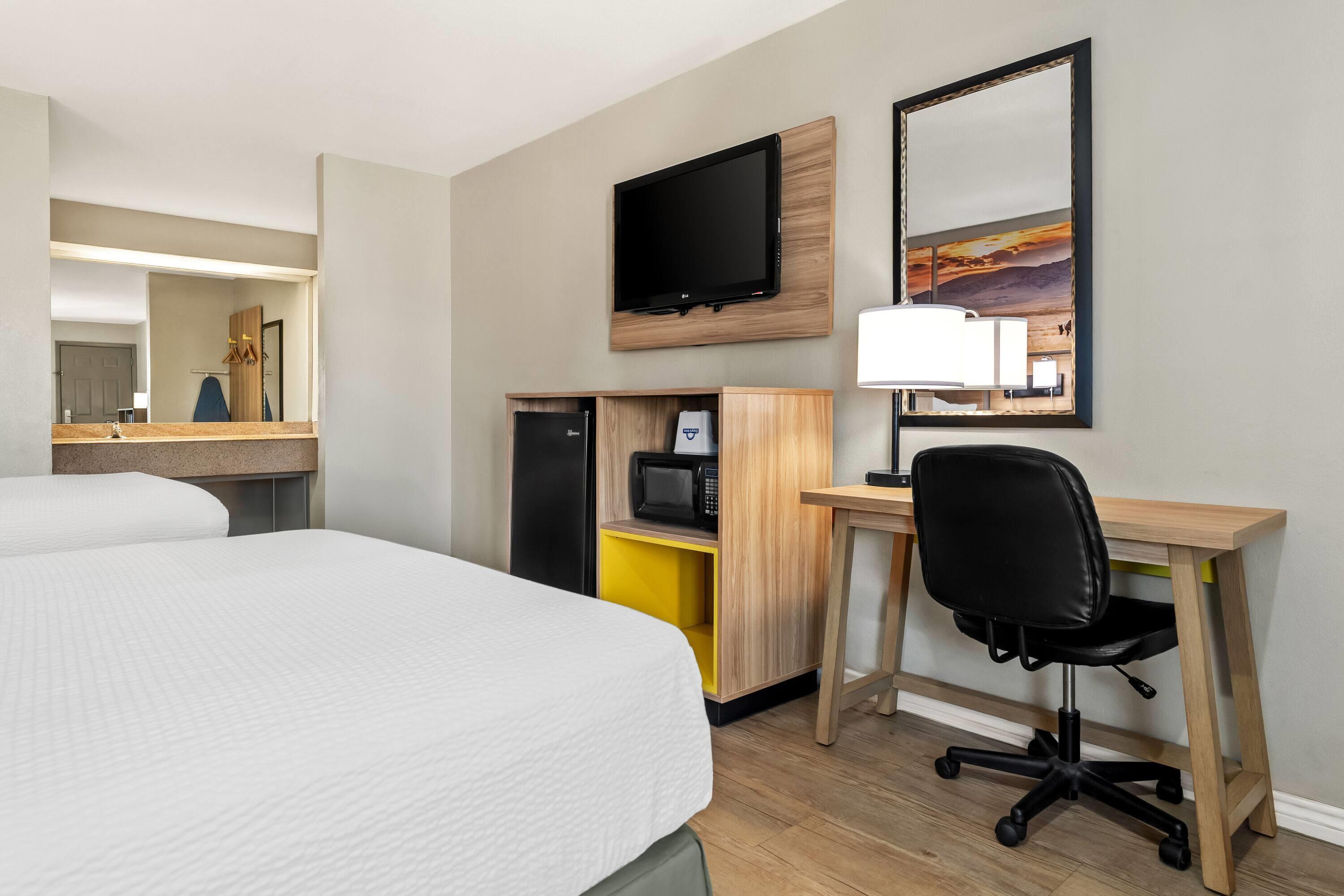 Quadruple Two Double Beds