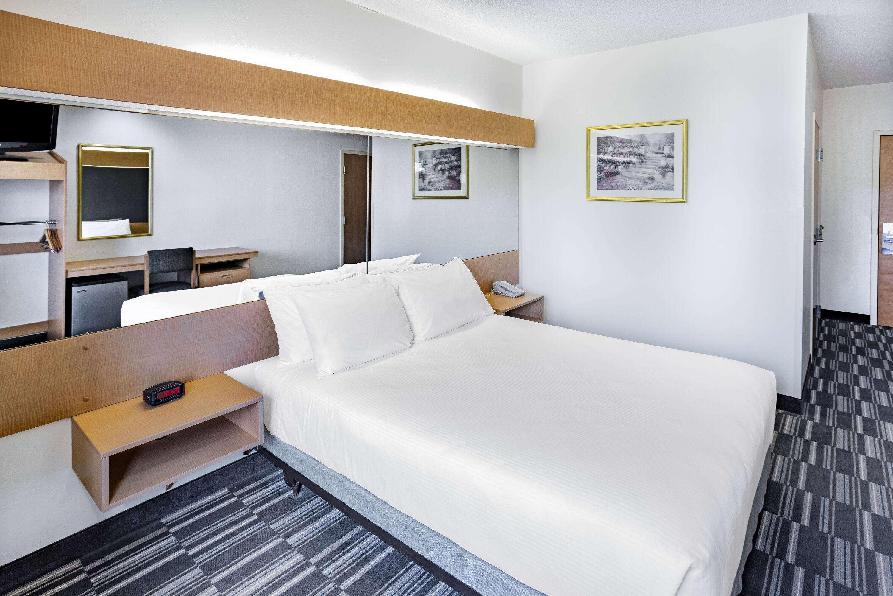 Double Queen Size Bed