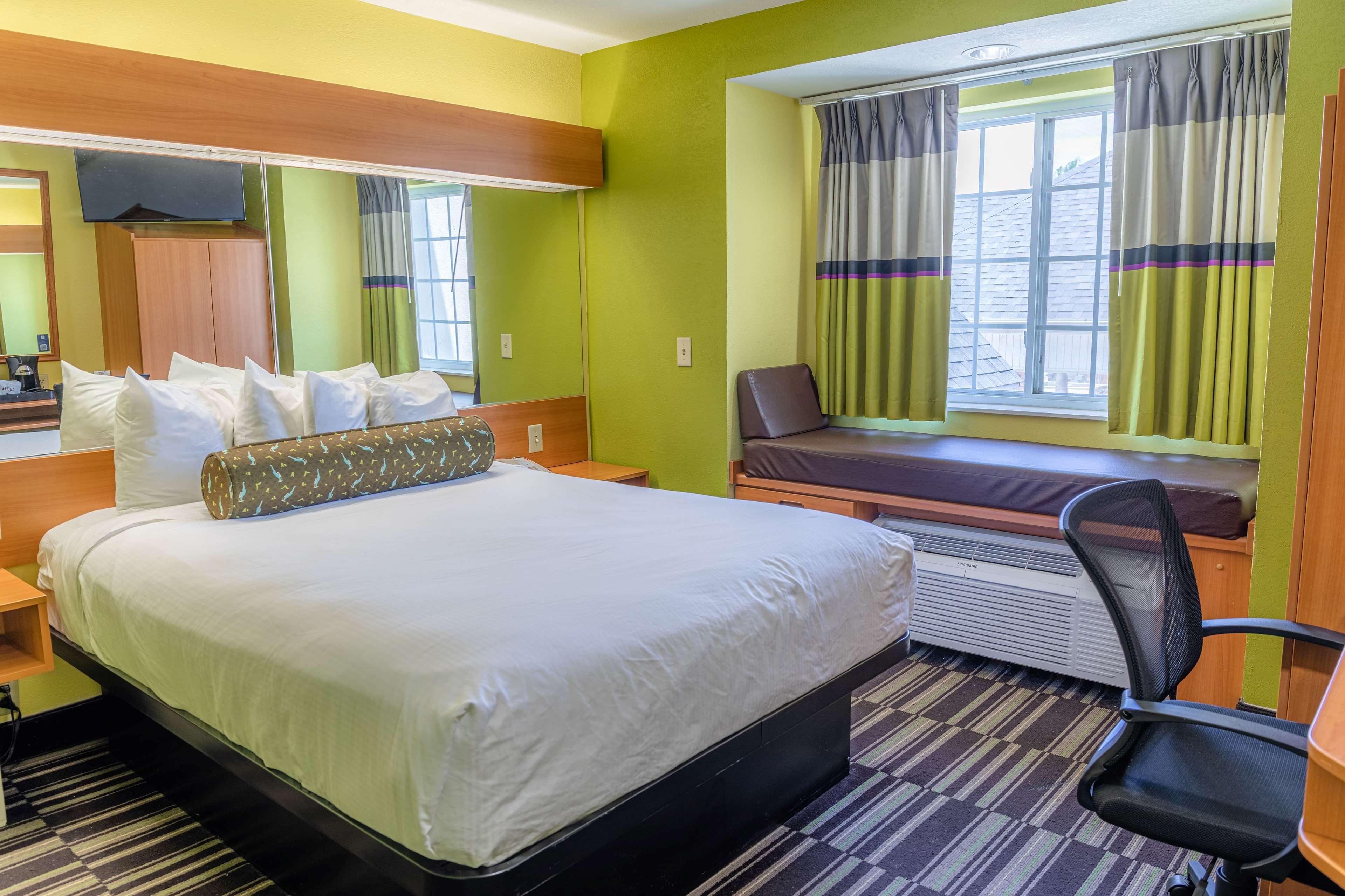 Double Queen Size Bed