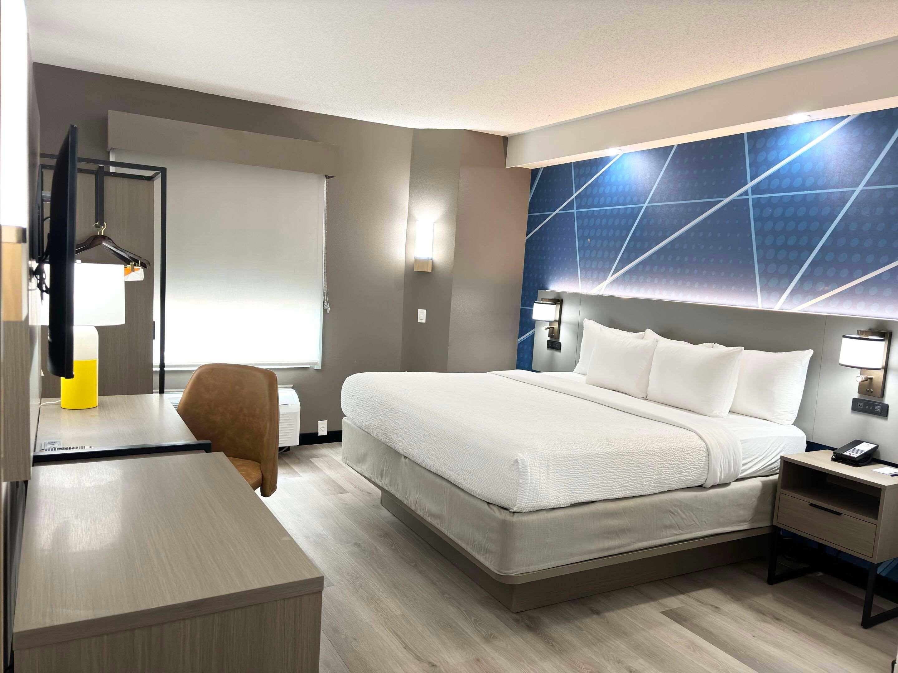 Double King Bed Non Smoking