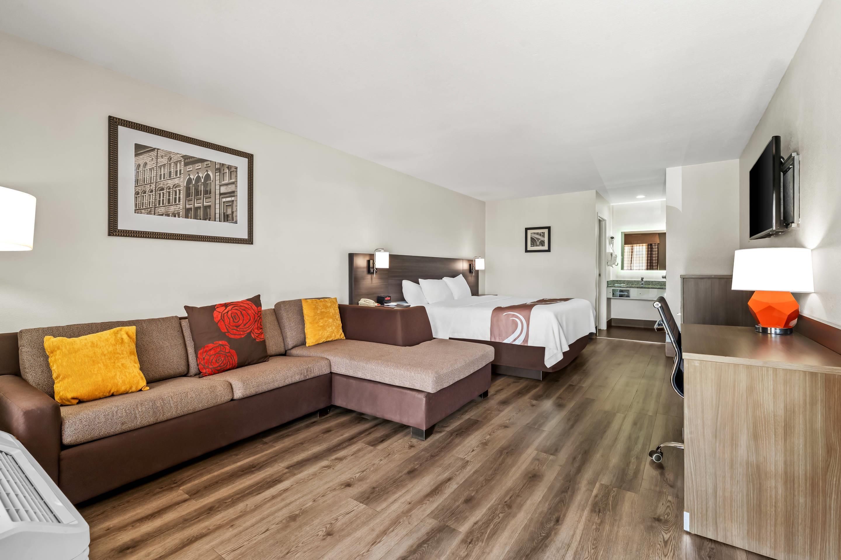 Double King Bed Non Smoking