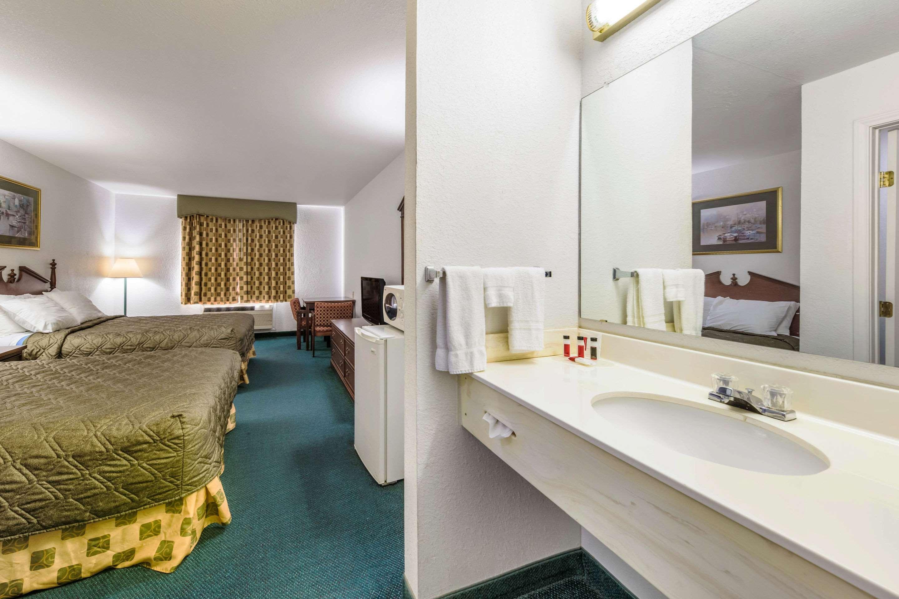 Quadruple Two Double Beds