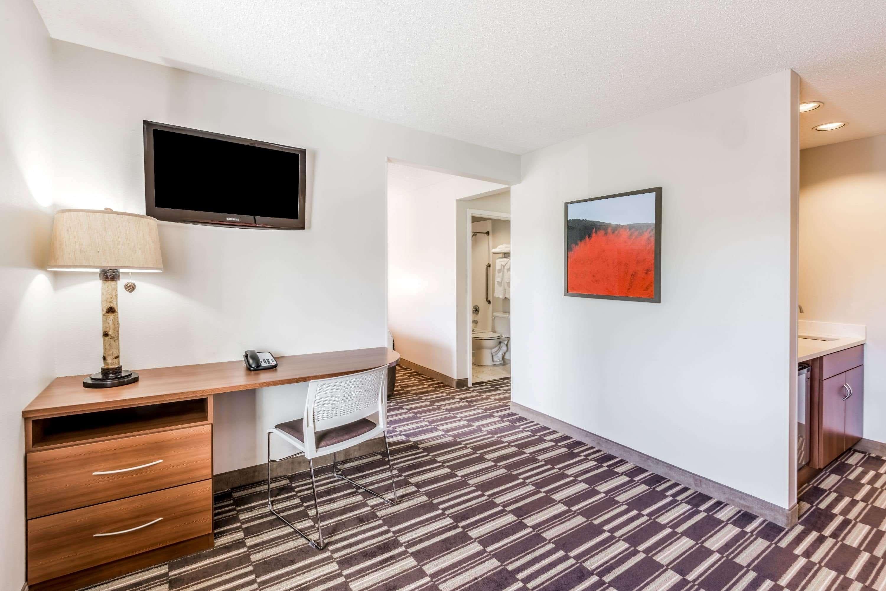 Suite Queen Size Bed