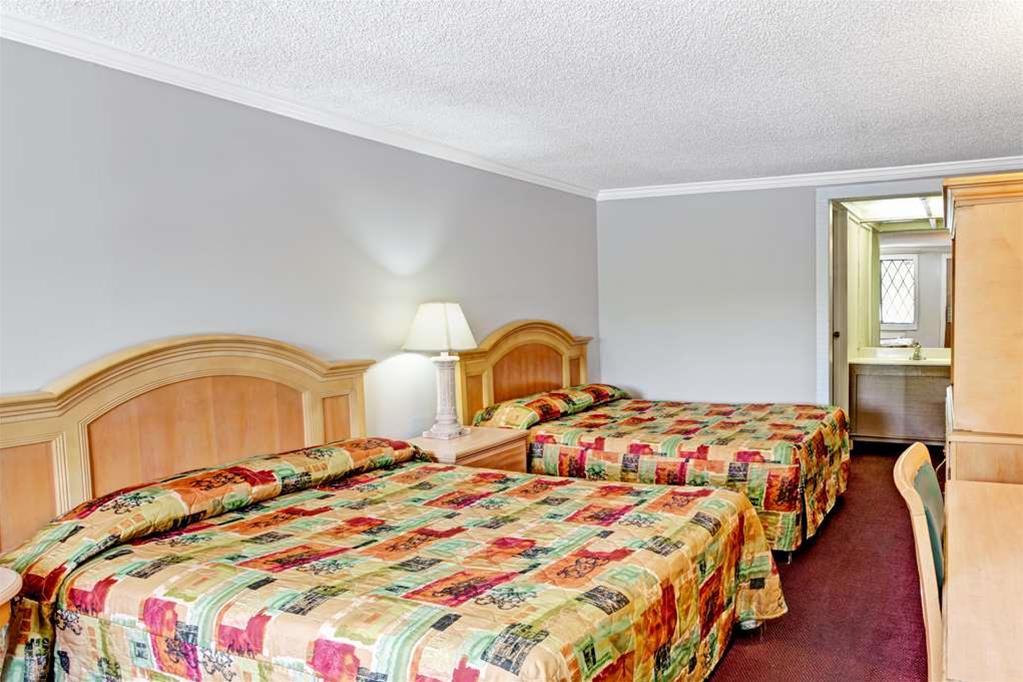 Room Two Double Beds