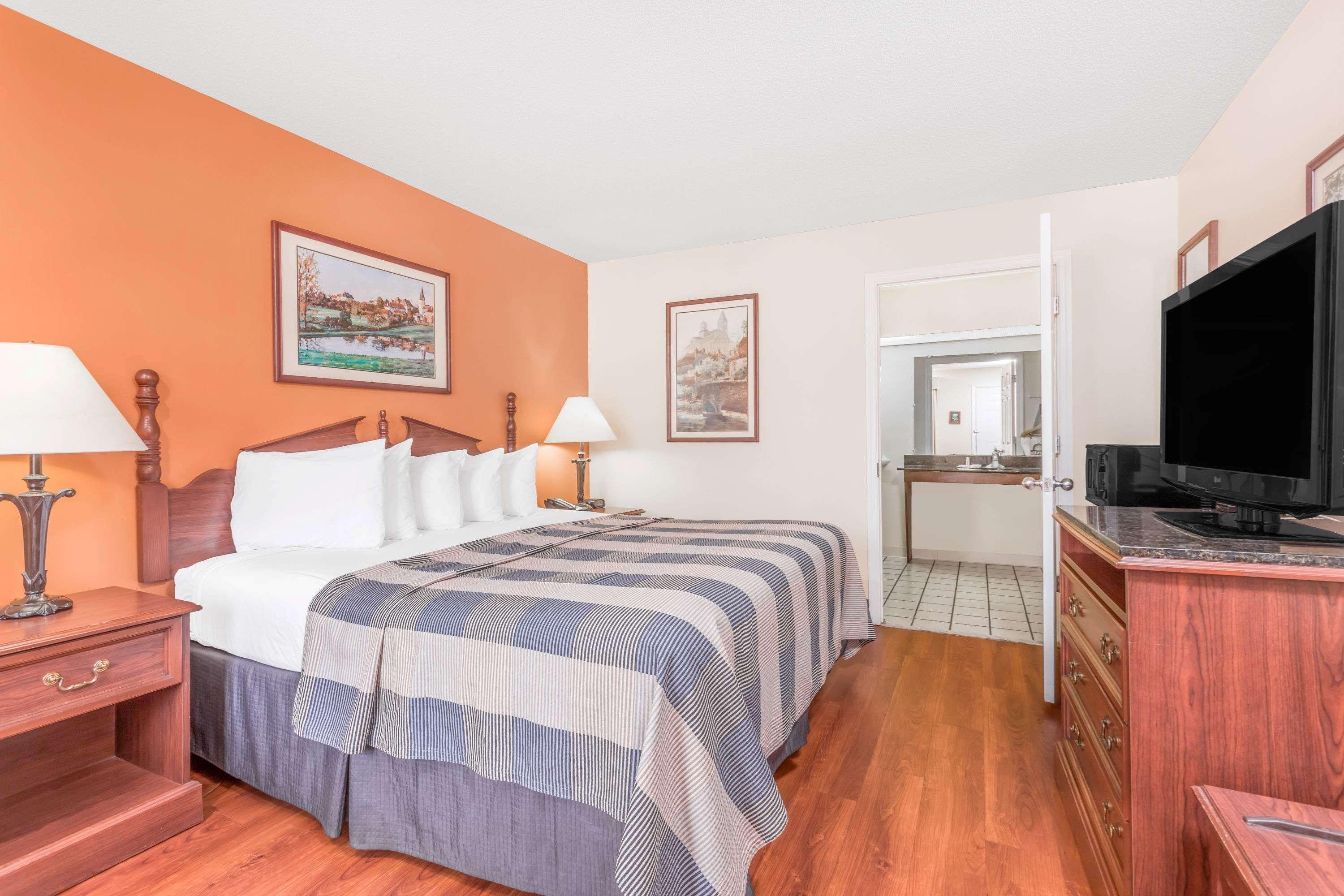 Double King Bed Non Smoking