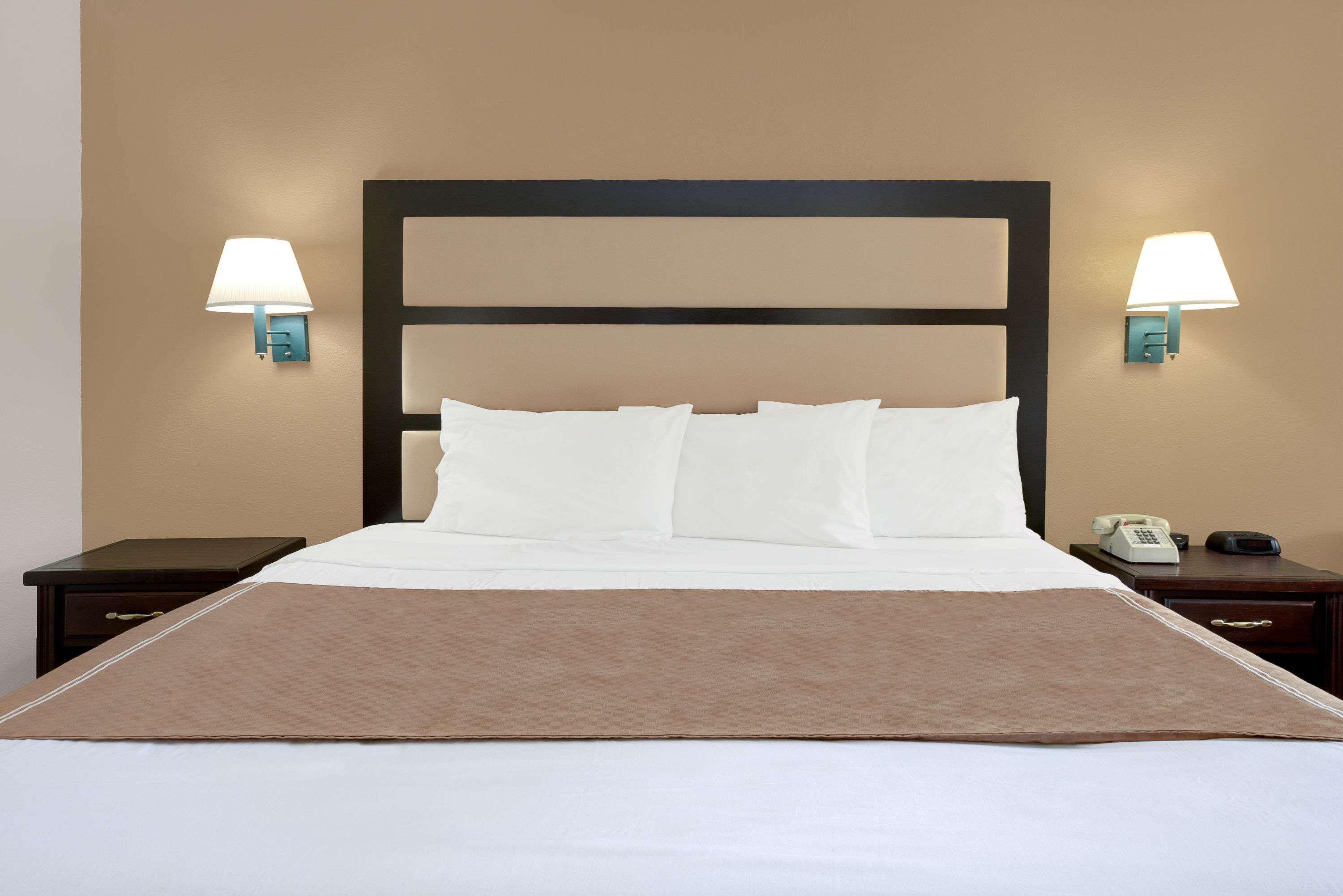 Double King Bed Non Smoking