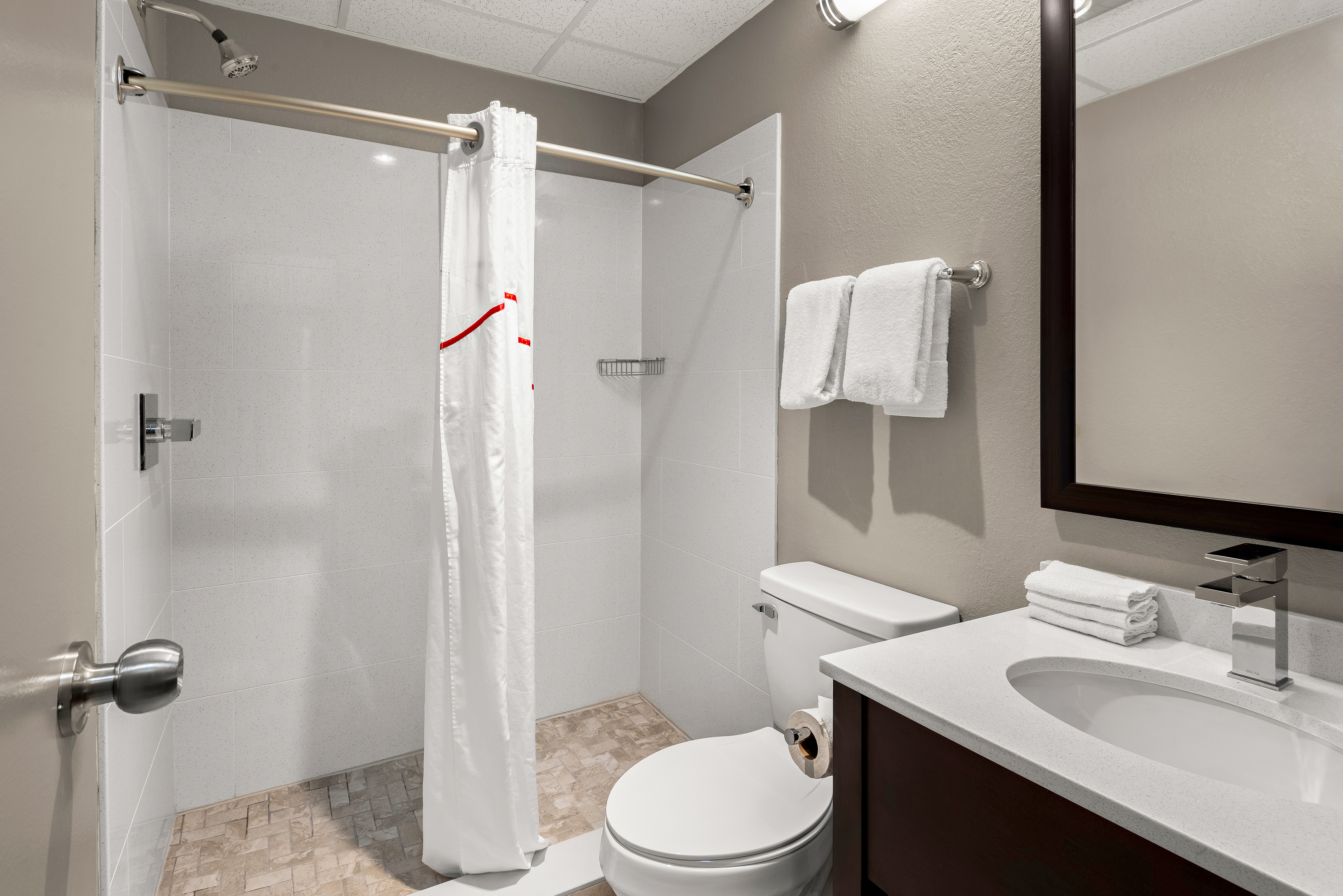 Suite with Kitchenette