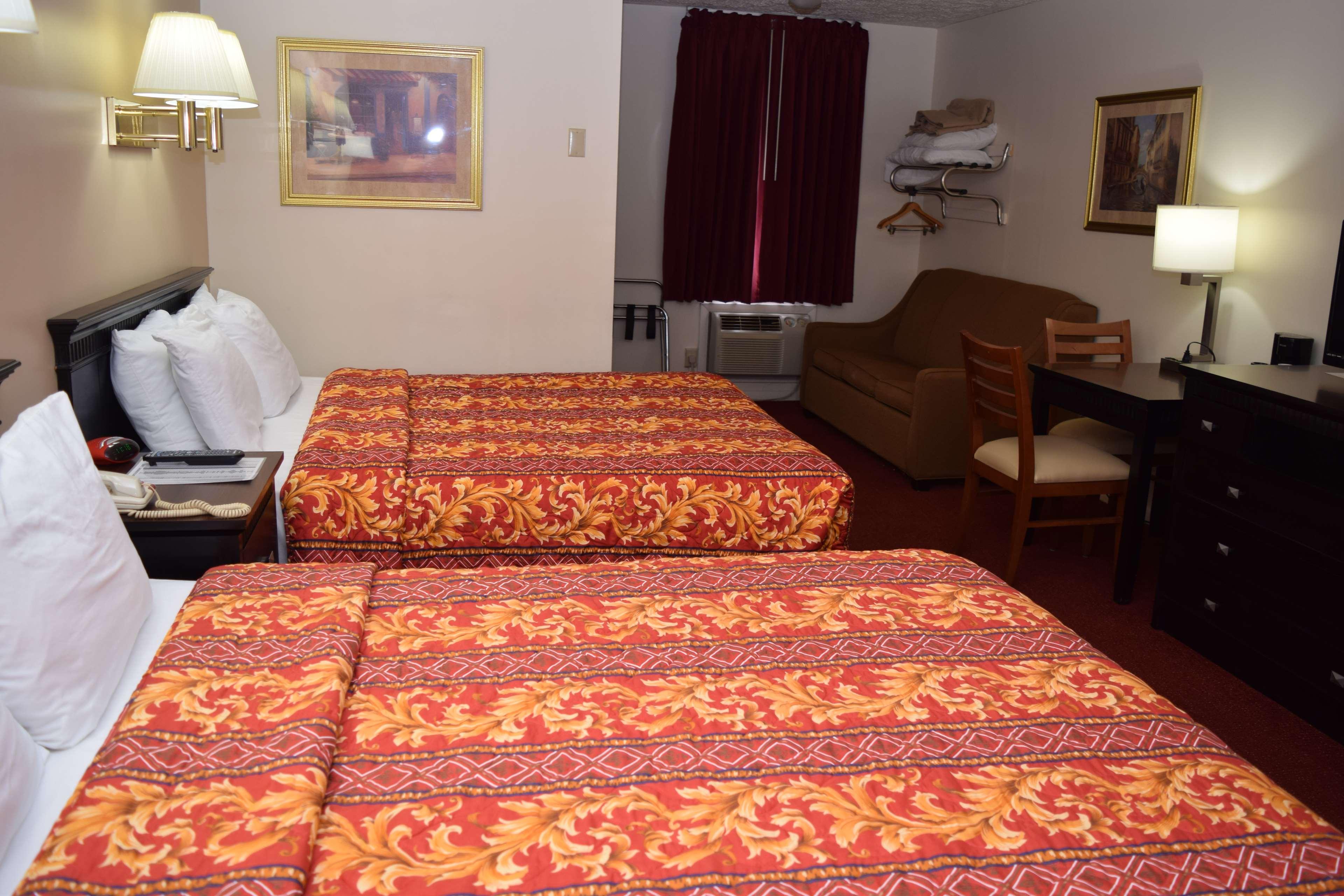 Double Two Double Beds Non Smoking