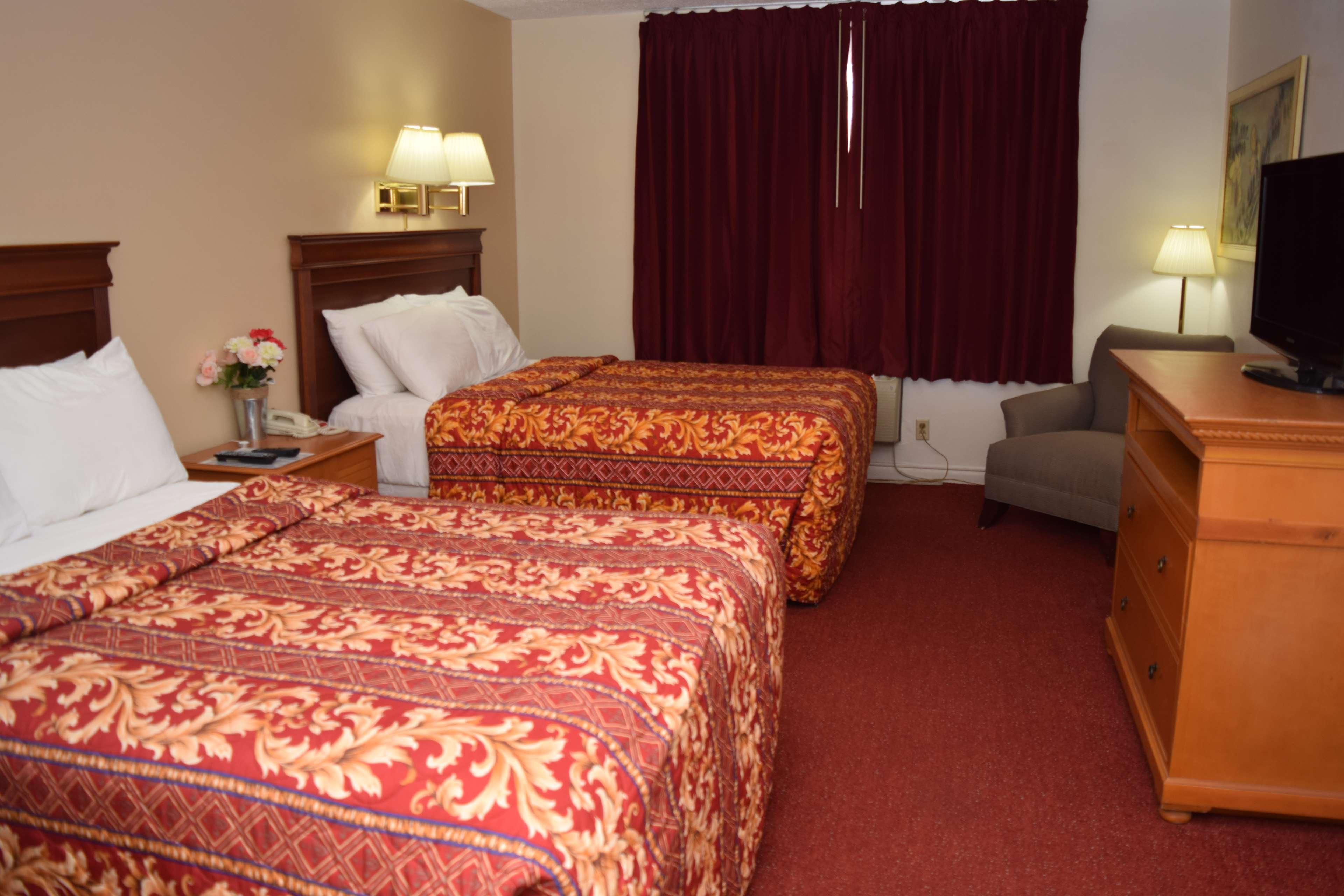 Double Two Double Beds Non Smoking