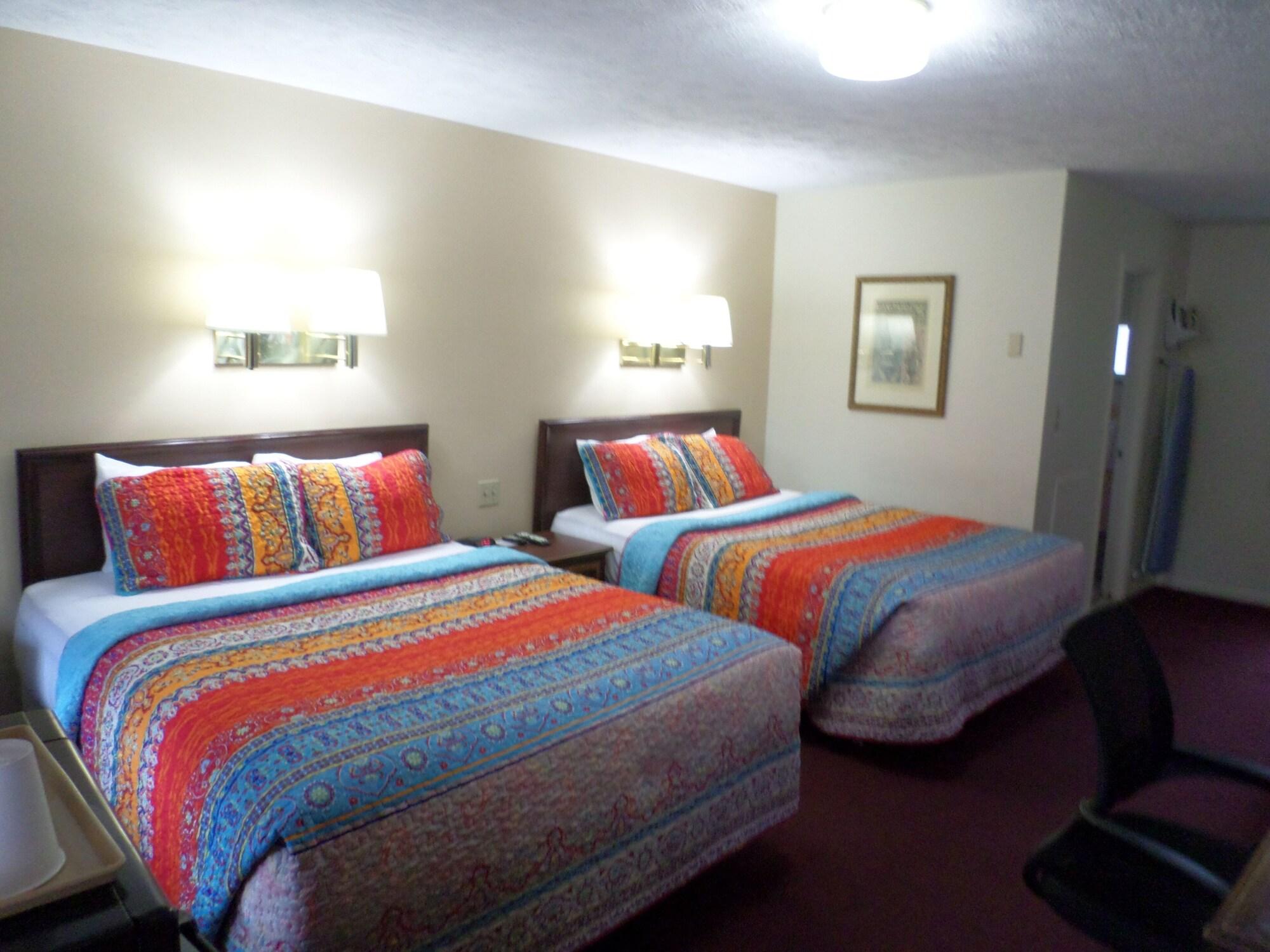 Suite Two Queen Beds