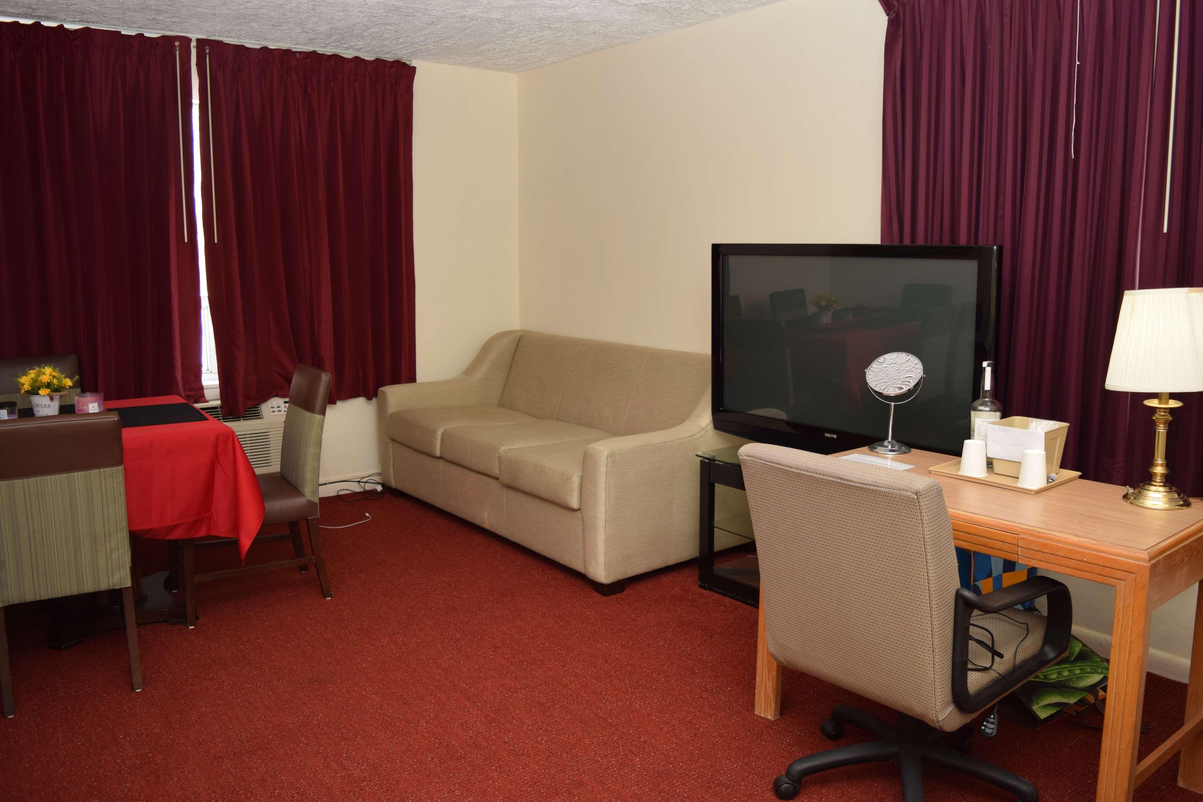 Suite Two Queen Beds