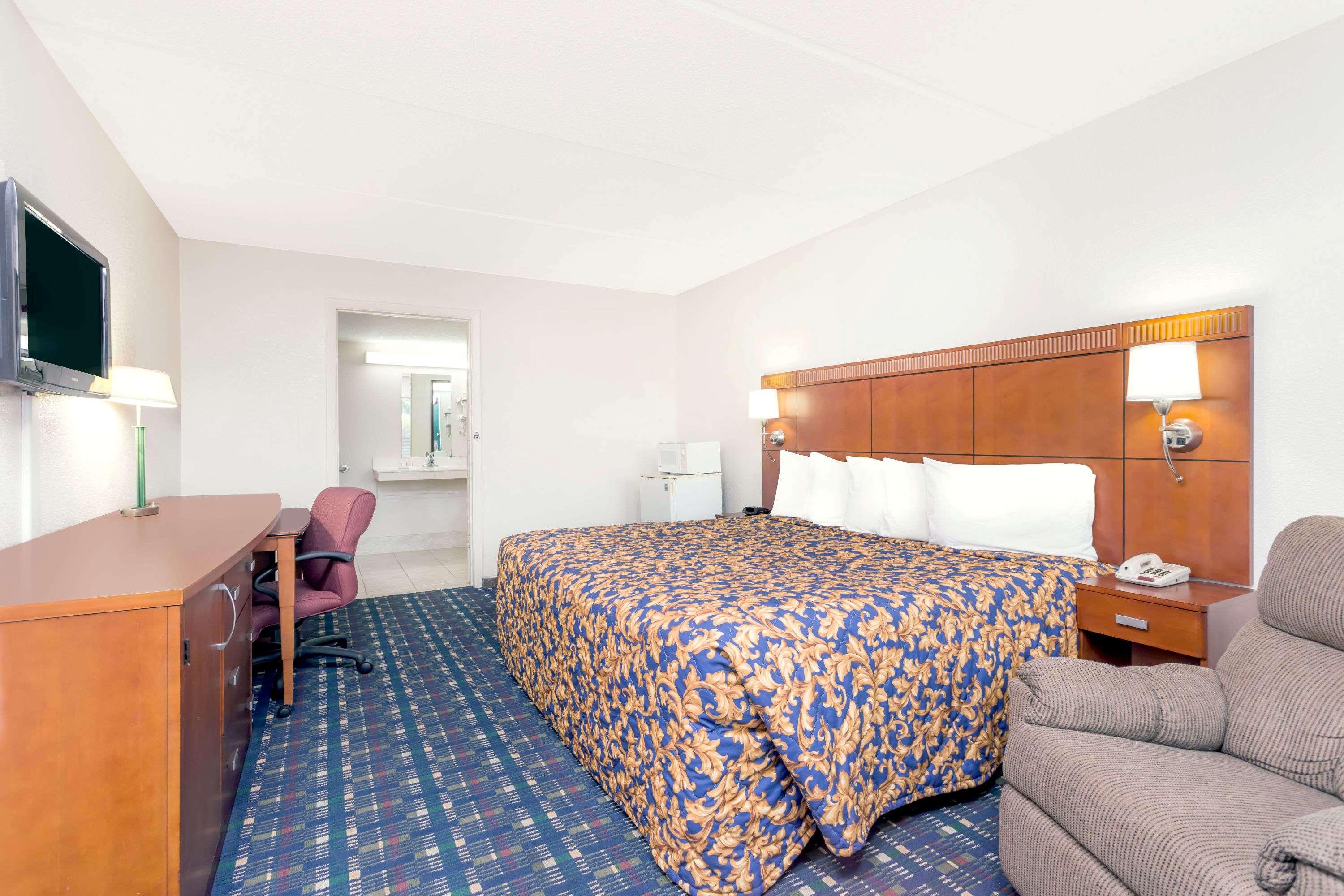 Double King Bed Non Smoking