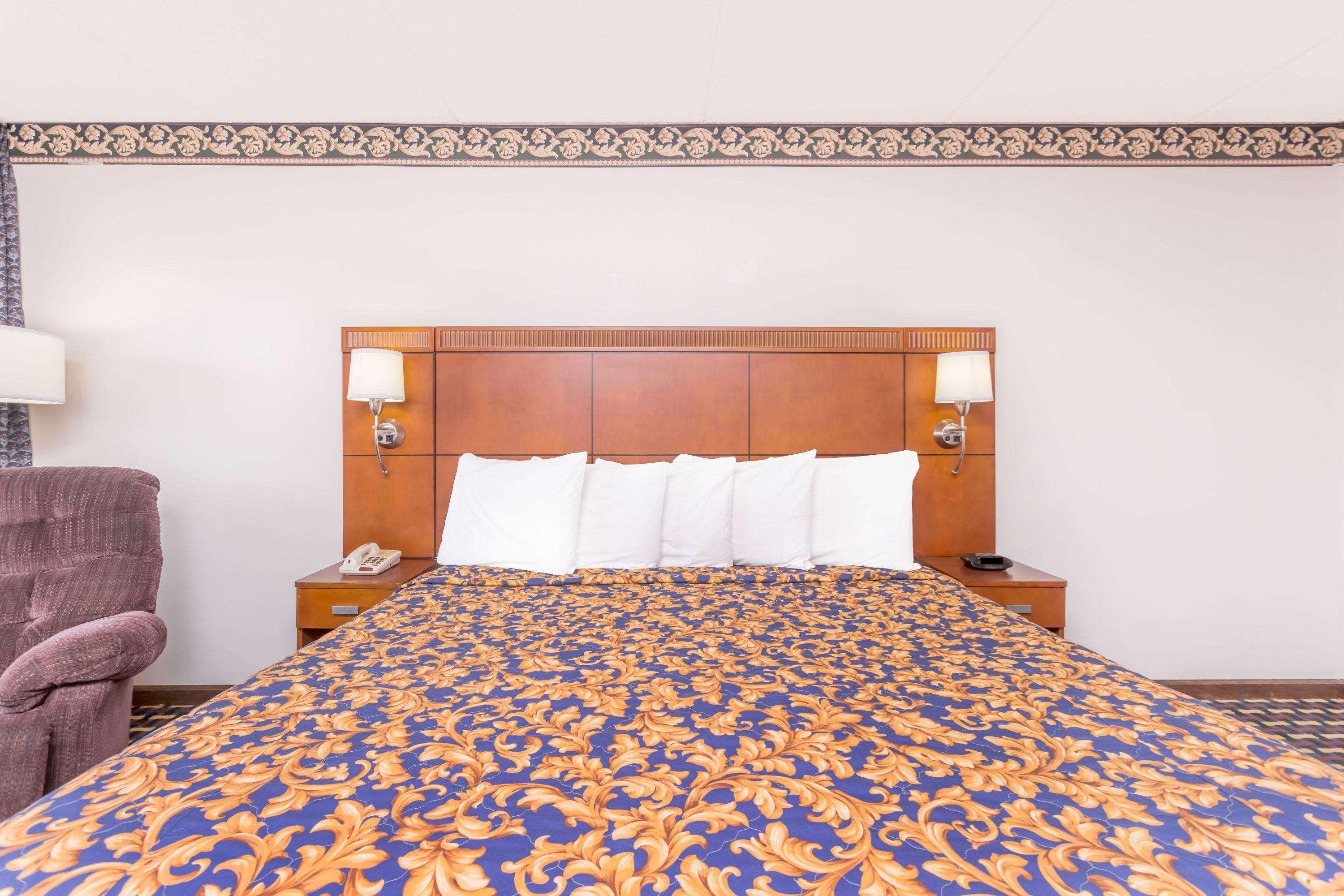 Room King Bed Non Smoking