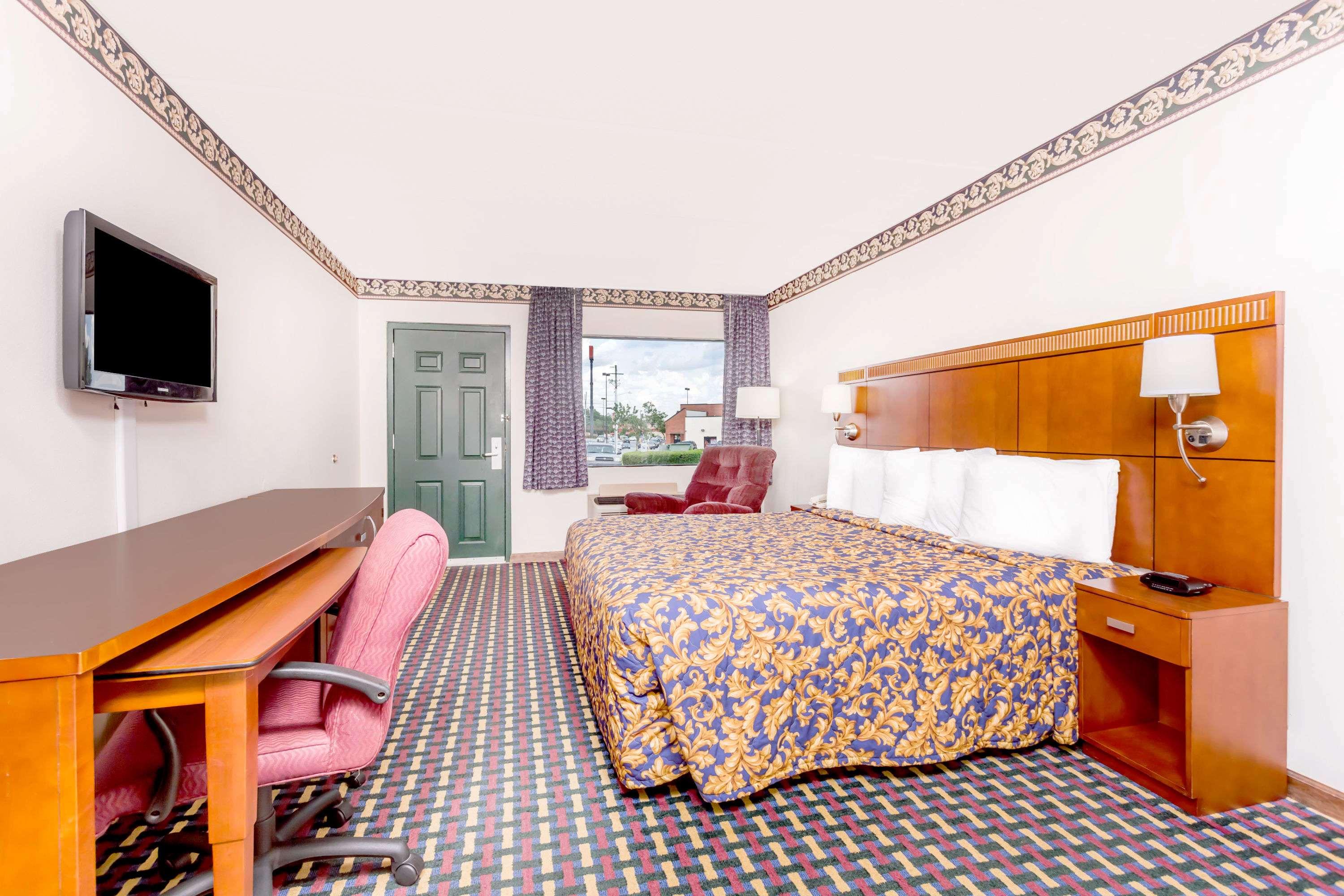 Room King Bed Non Smoking