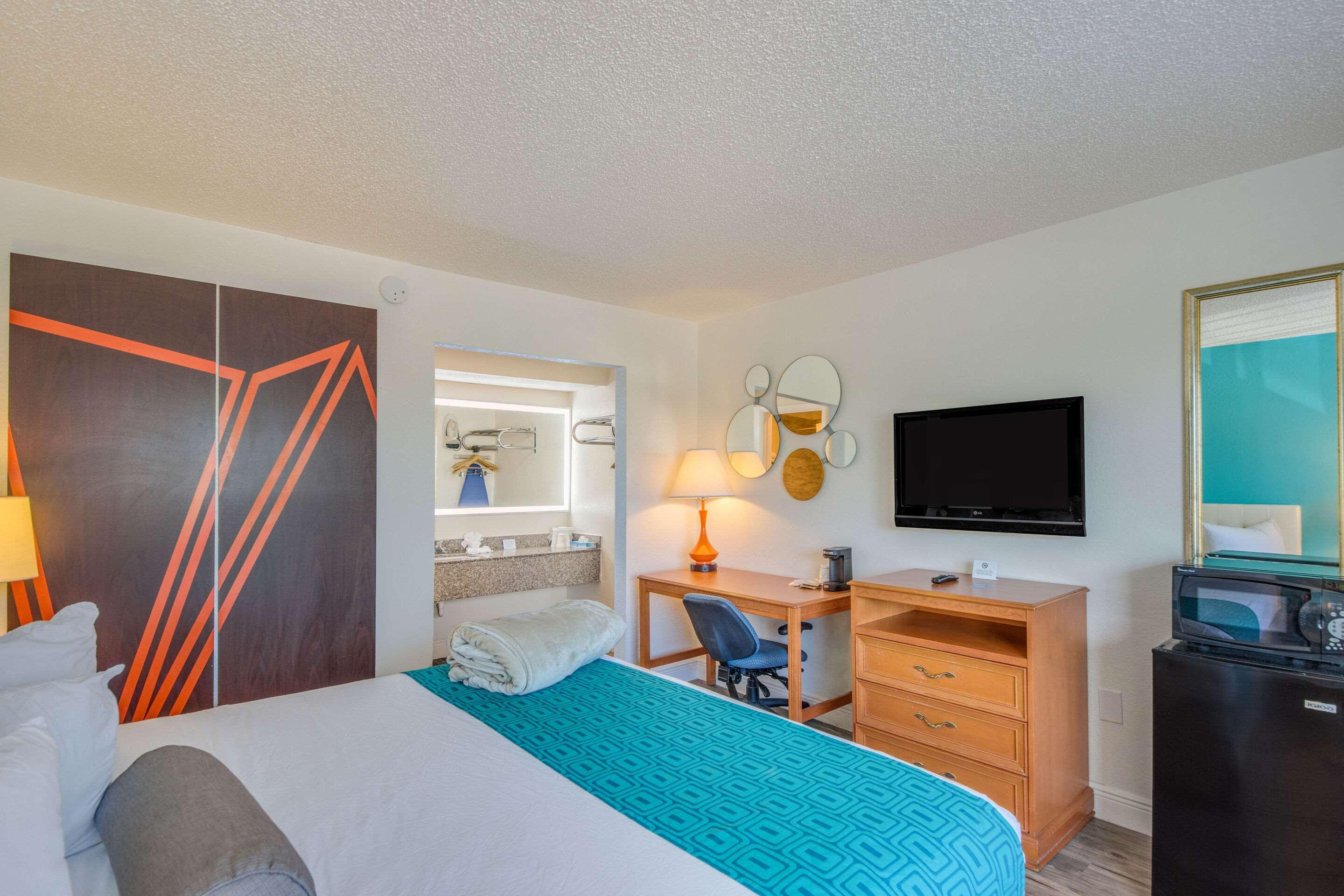 Double King Size Bed