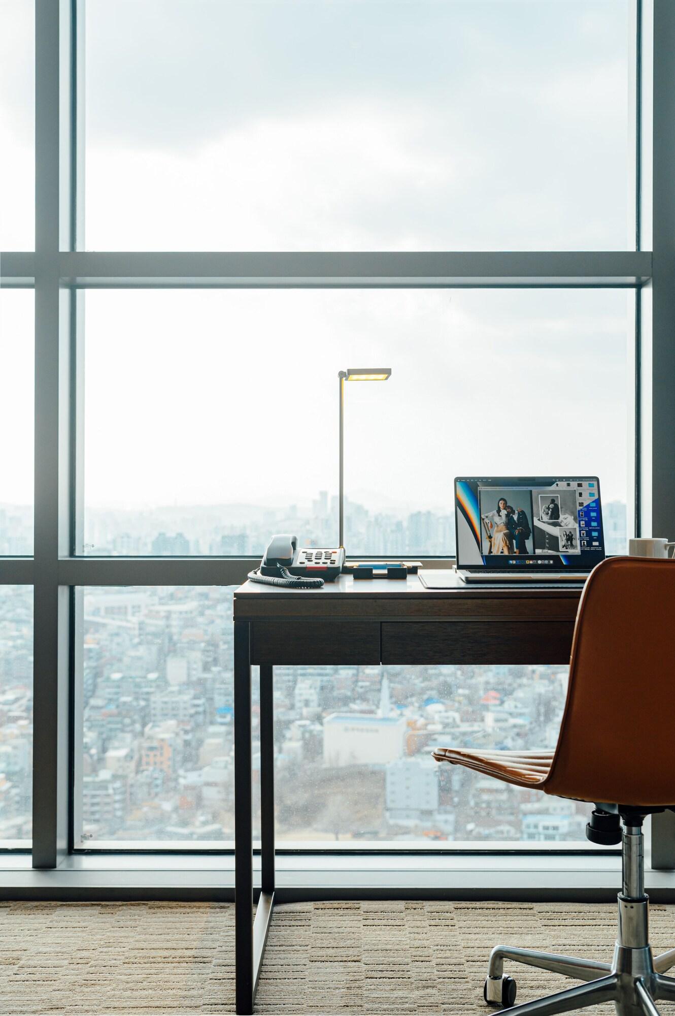 Double Deluxe Queen Bed