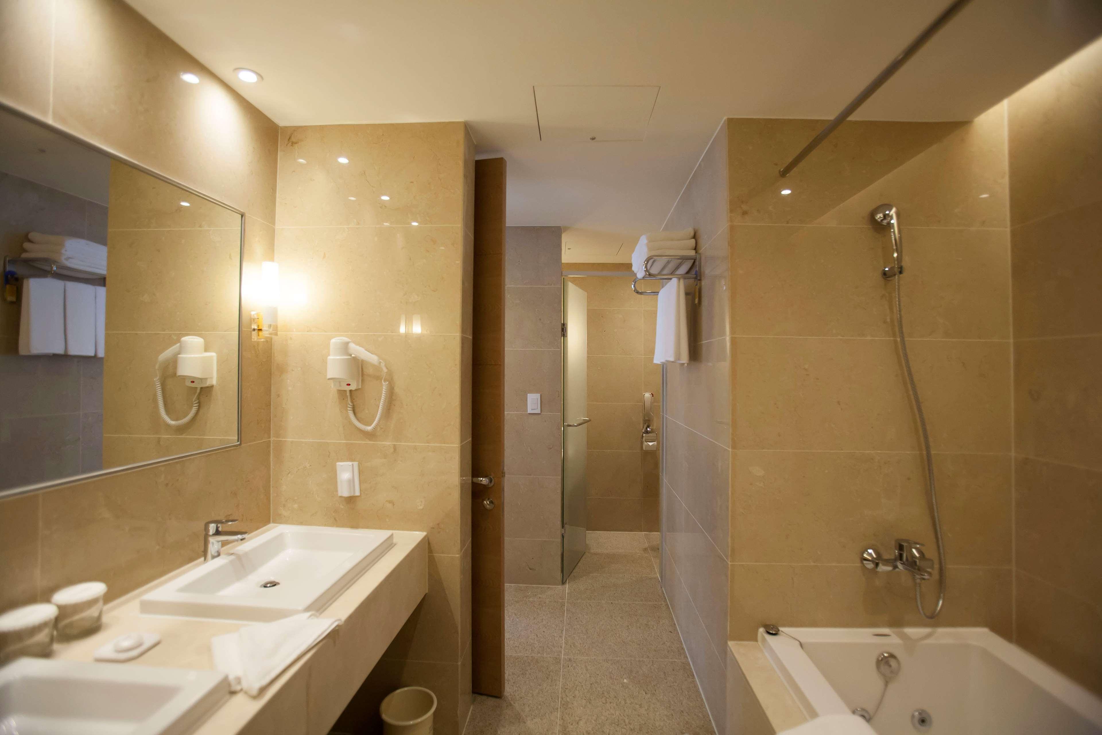 Suite Queen Bed Non Smoking