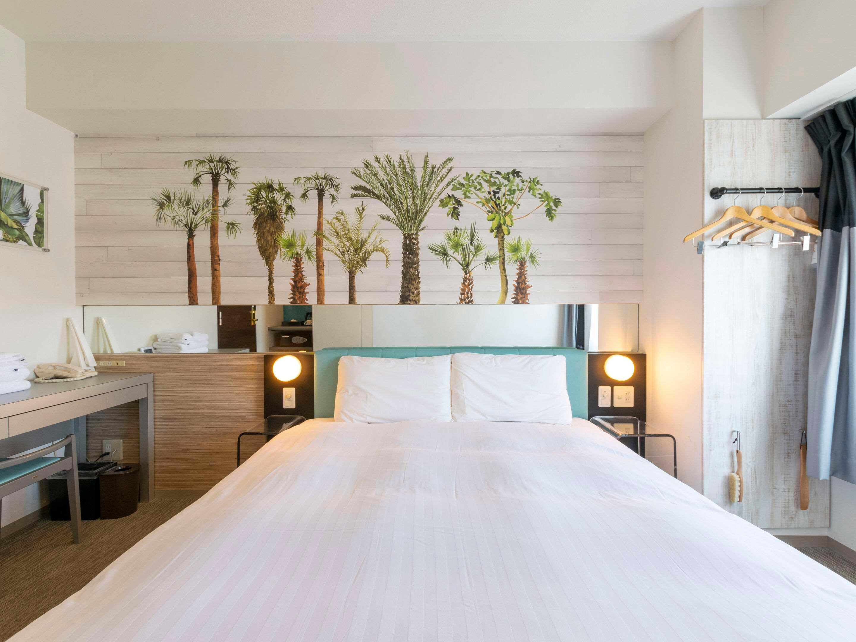 Double Queen Size Bed