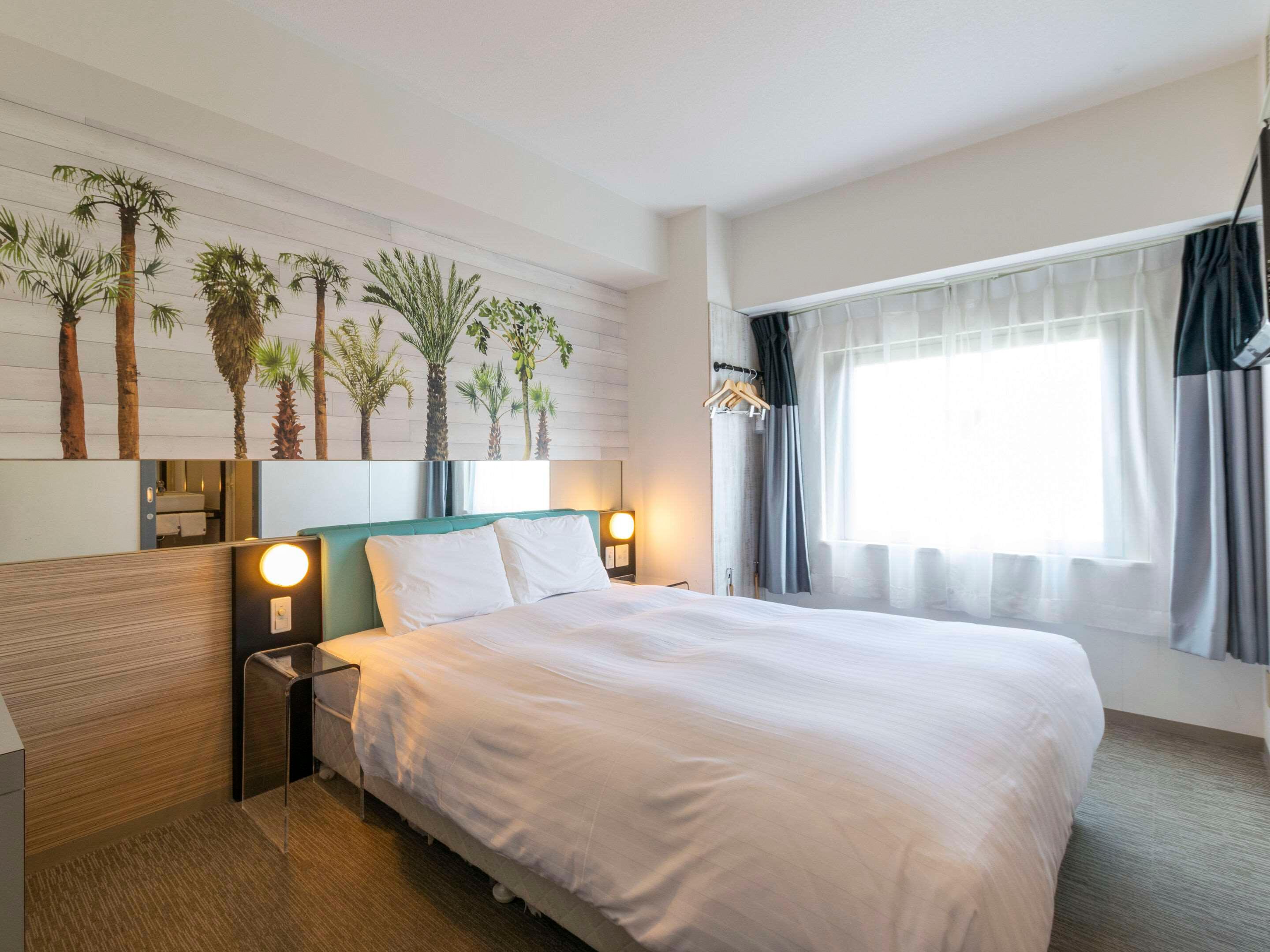 Double Queen Size Bed